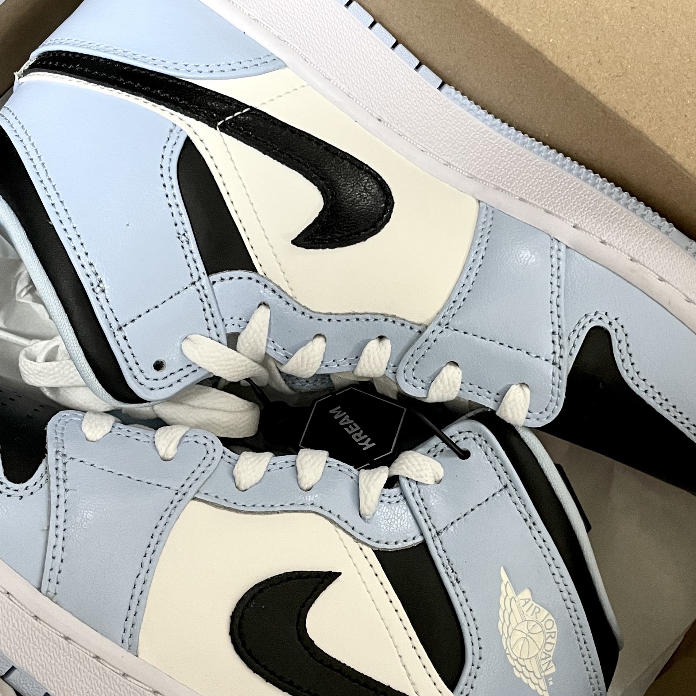 (GS) Jordan 1 Mid Ice Blue Black 착용 스타일