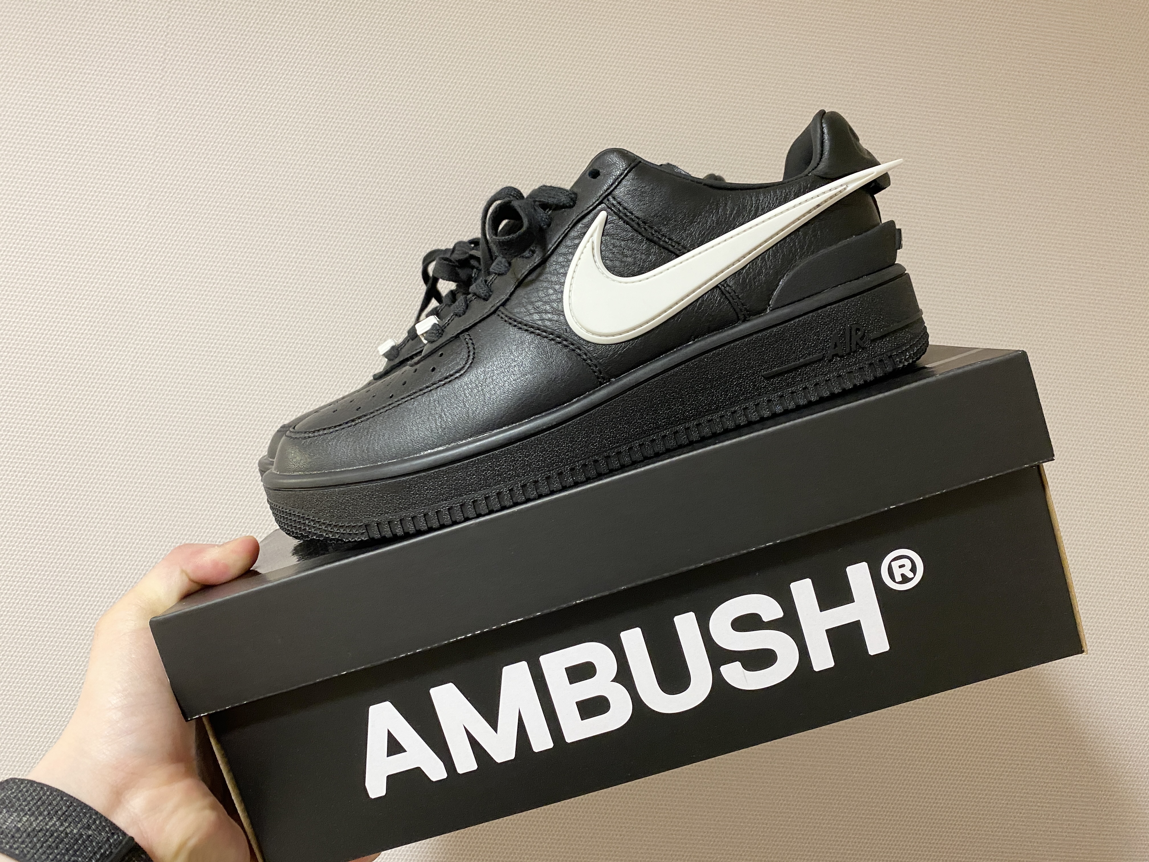 Nike x Ambush Air Force 1 Low SP Black 착용 스타일 - 1