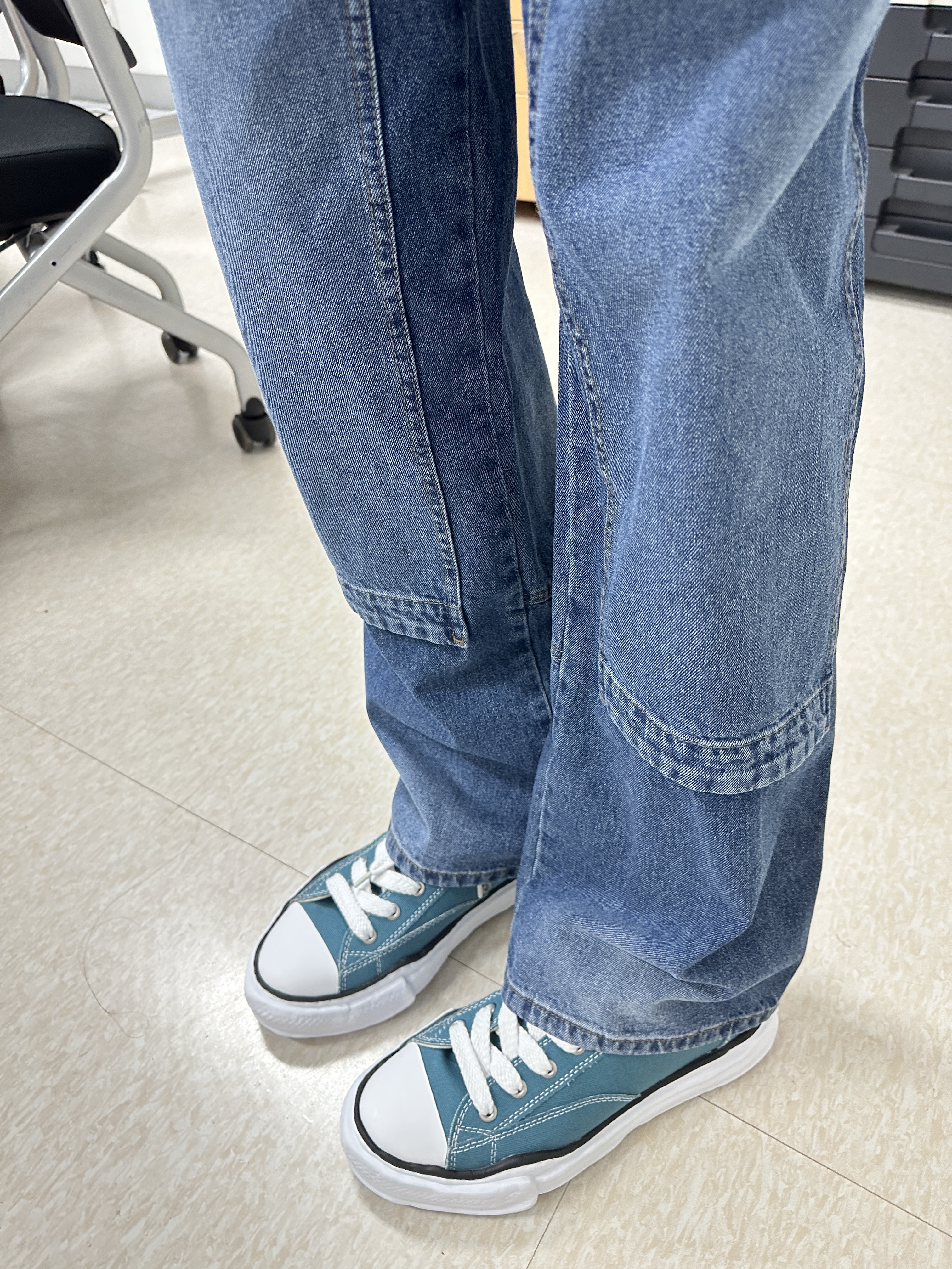 Maison Mihara Yasuhiro Peterson OG Sole Canvas Low Sneakers Blue, Juun.J Carpenter Denim Blue - 23SS 착용 스타일 - 3
