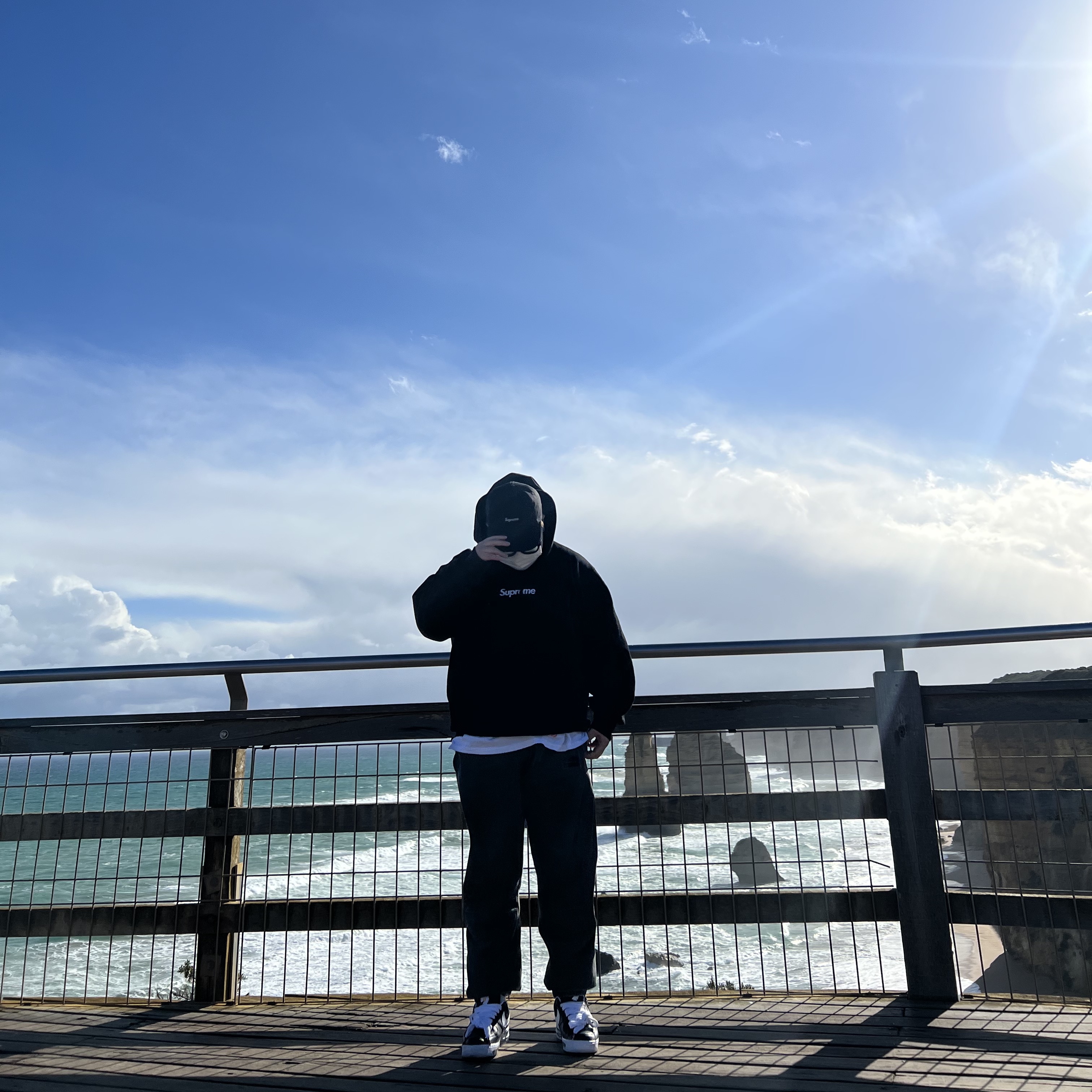 Supreme Box Logo Hooded Sweatshirt Black - 21FW, Supreme x The North Face Pigment Printed Sweatpants Black - 21SS 착용 스타일