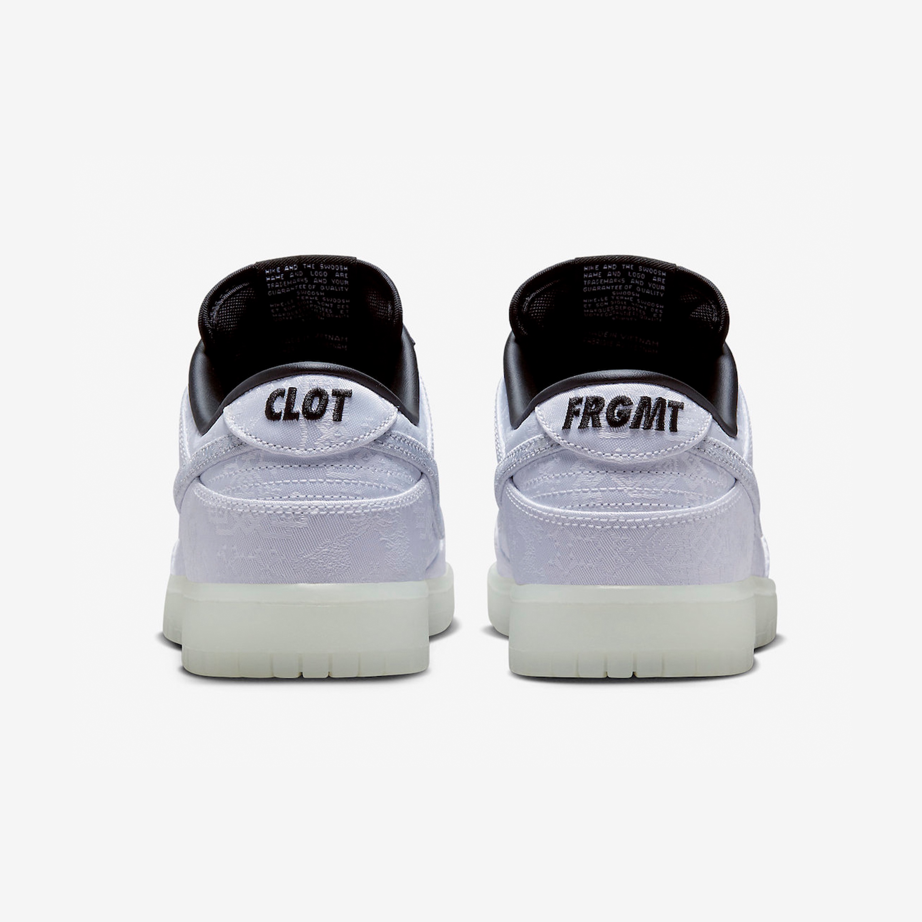 Nike x Clot x Fragment Dunk Low Black and White 착용 스타일 - 5