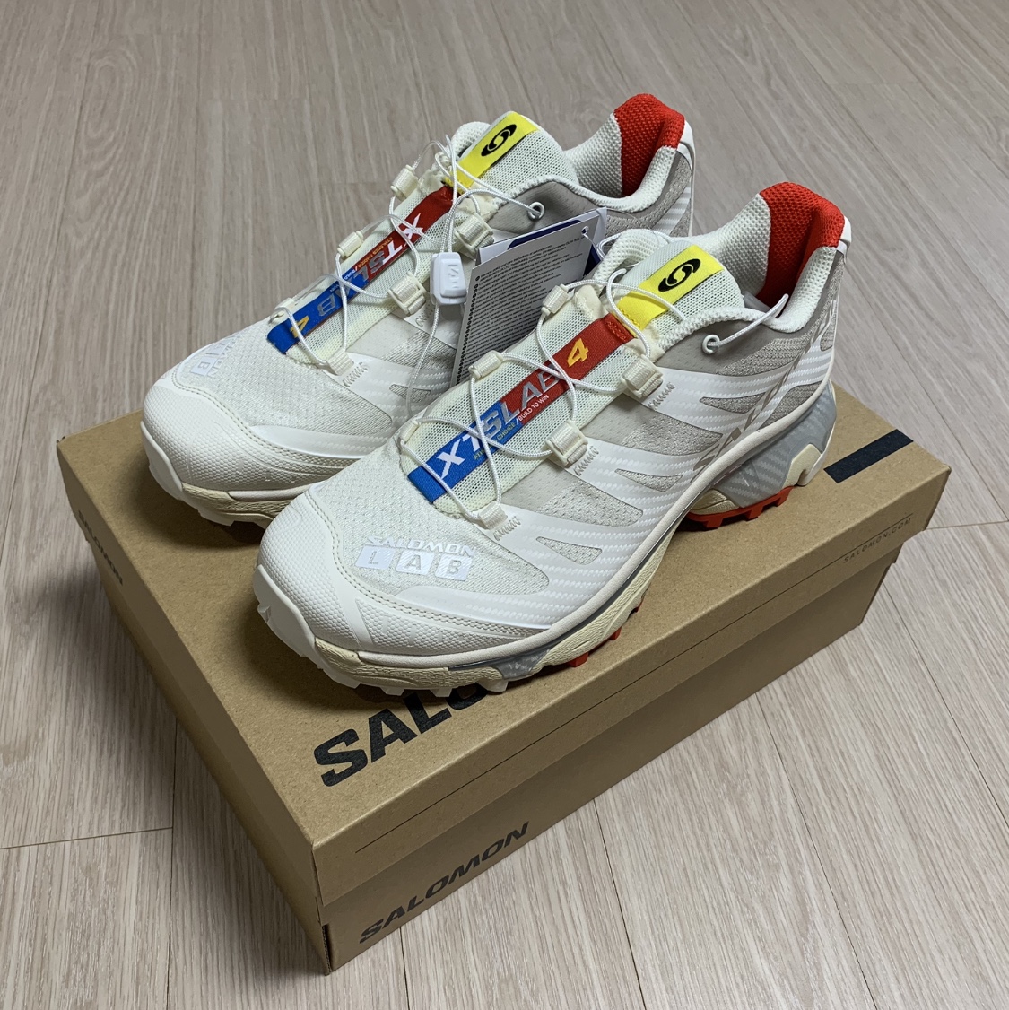Salomon XT-4 Vanilla Ice 착용 스타일 - 1