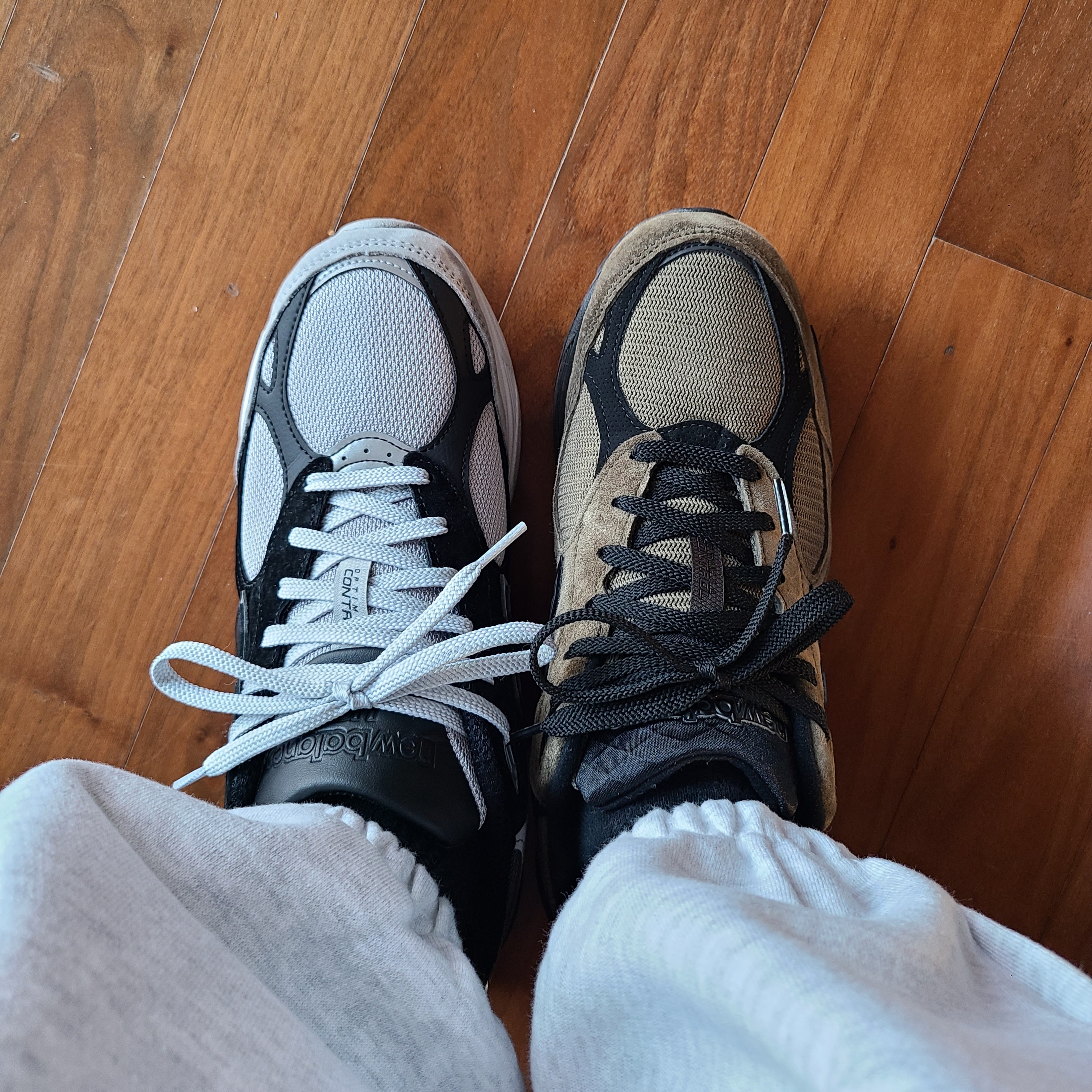 New Balance x DTLR 990v3 Grey Scale, New Balance x JJJJound 990v3 Brown Black 착용 스타일