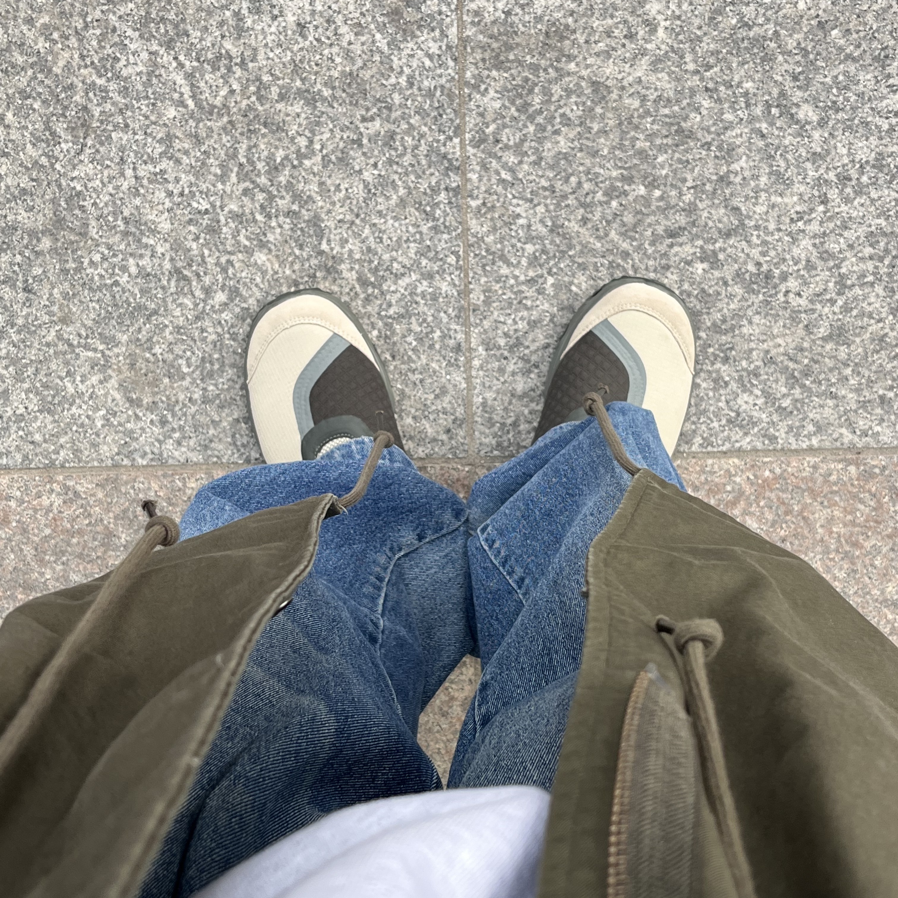 Salomon RX Snug Moss Gray 착용 스타일