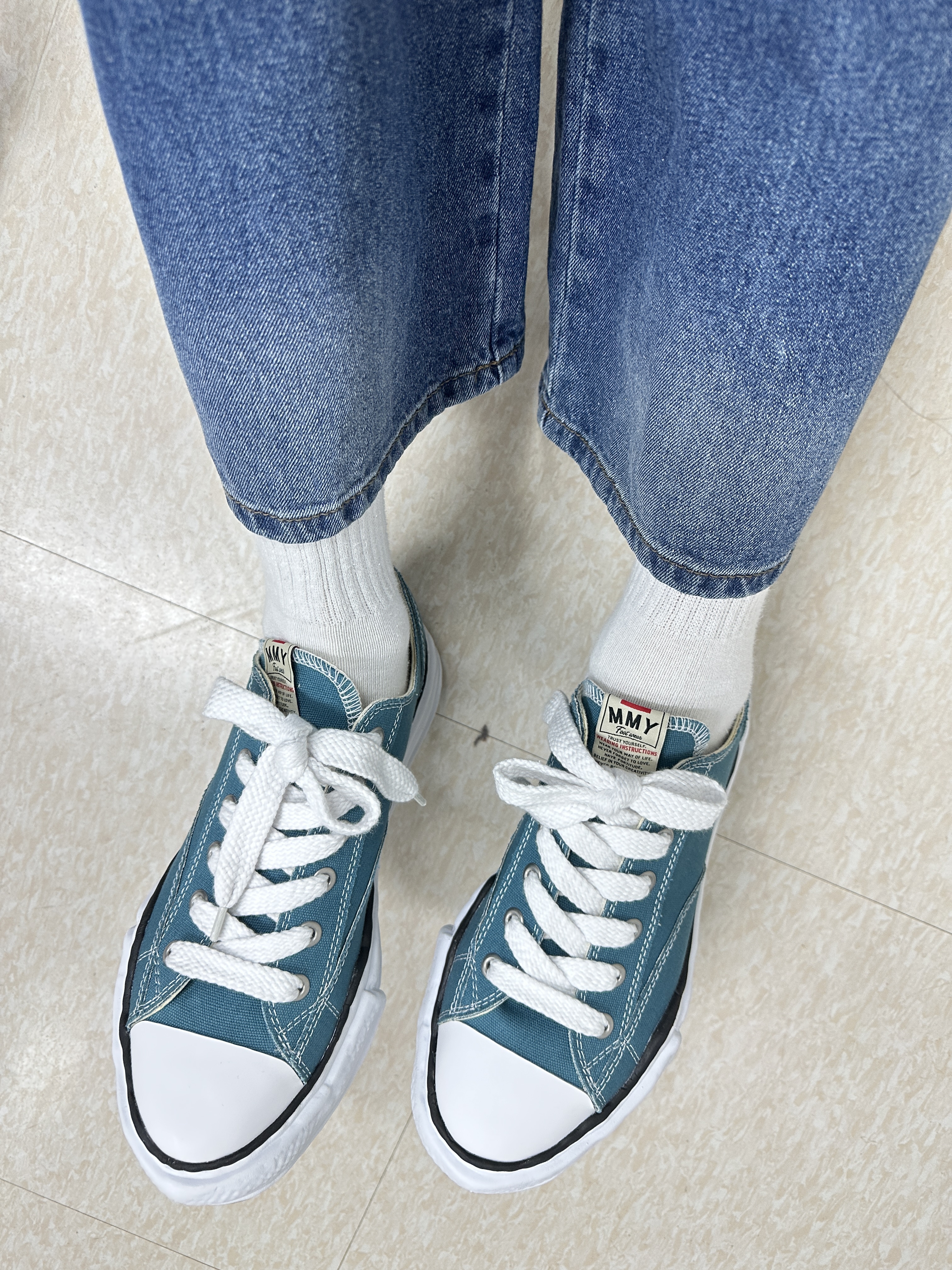 Maison Mihara Yasuhiro Peterson OG Sole Canvas Low Sneakers Blue, Juun.J Carpenter Denim Blue - 23SS 착용 스타일 - 4