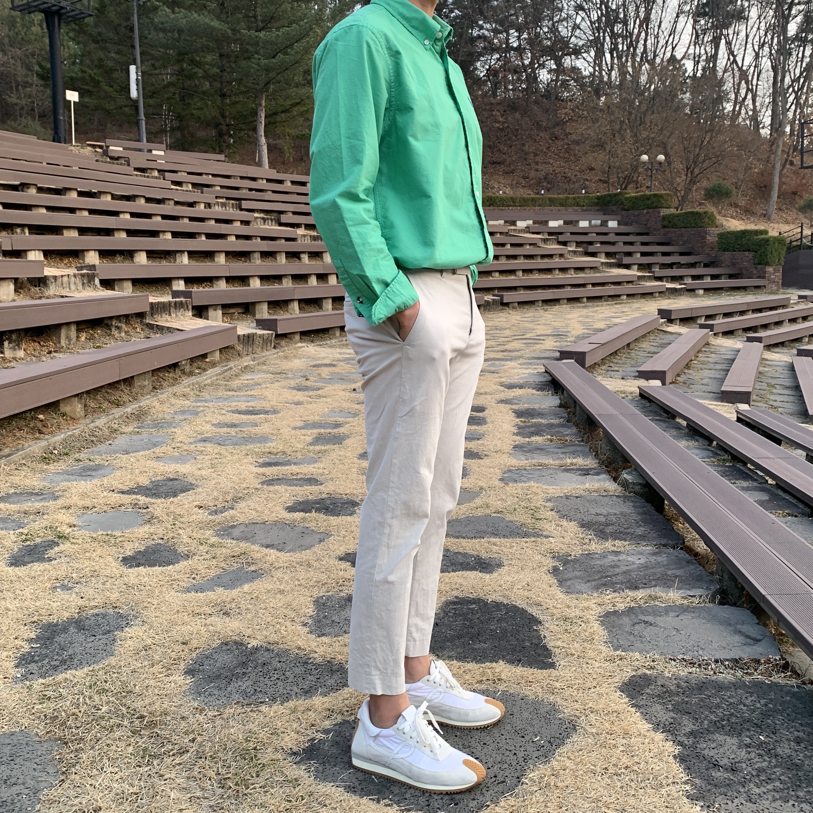 Loewe Flow Runner in Nylon and Suede White 착용 스타일 - 5