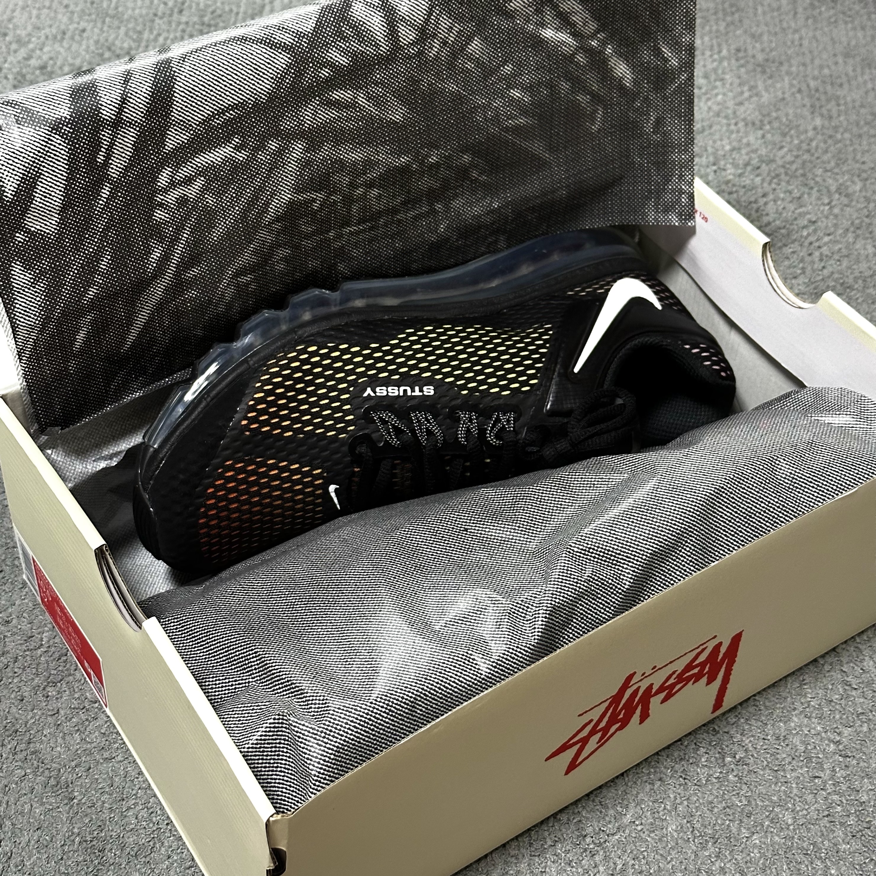 Nike x Stussy Air Max 2013 Black 착용 스타일 - 3