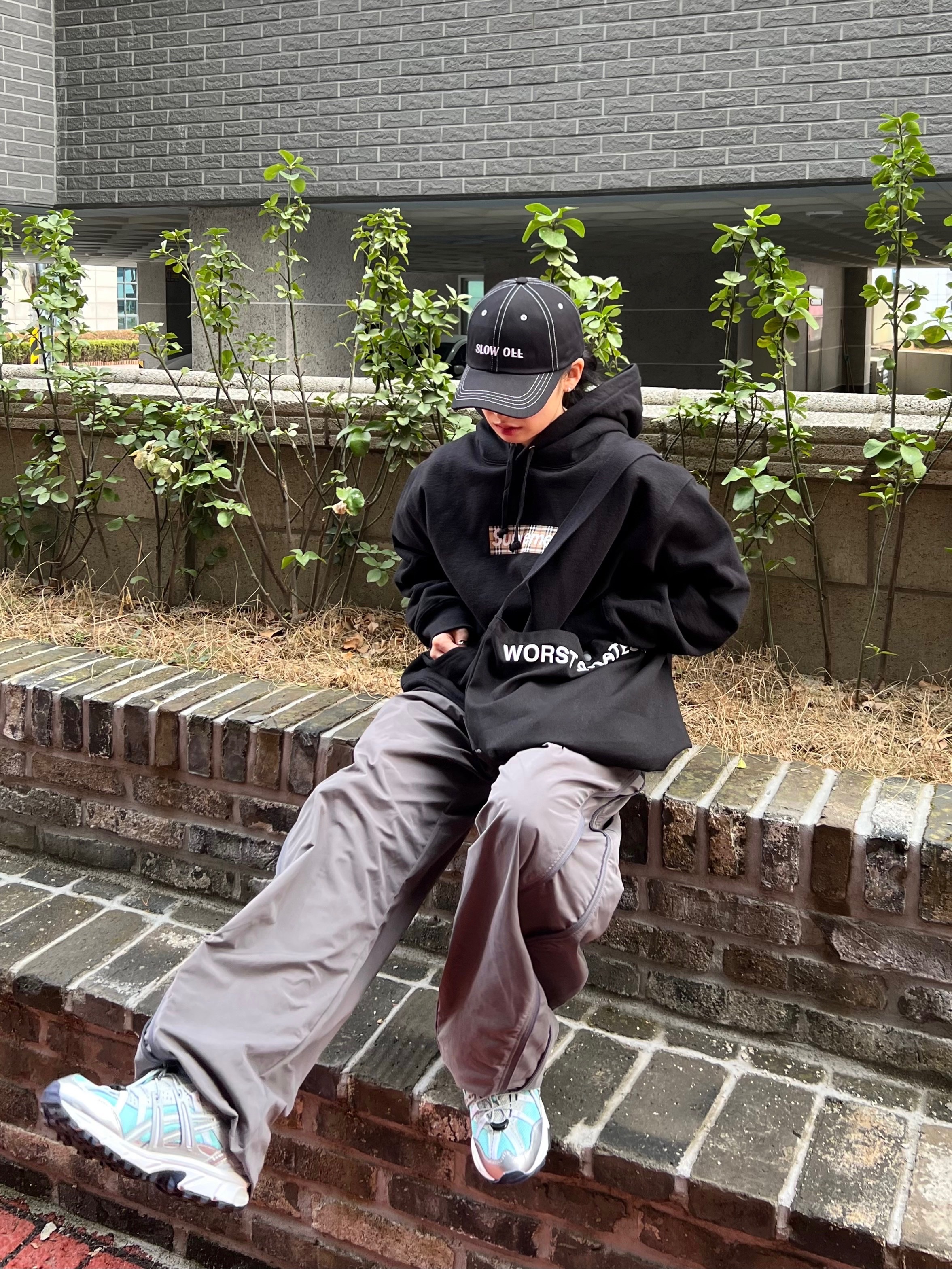 (W) Asics x Matin Kim Gel-Sonoma 15-50 Oasis Green Pure Silver, Supreme x Burberry Box Logo Hooded Sweatshirt Black - 22SS 착용 스타일 - 3