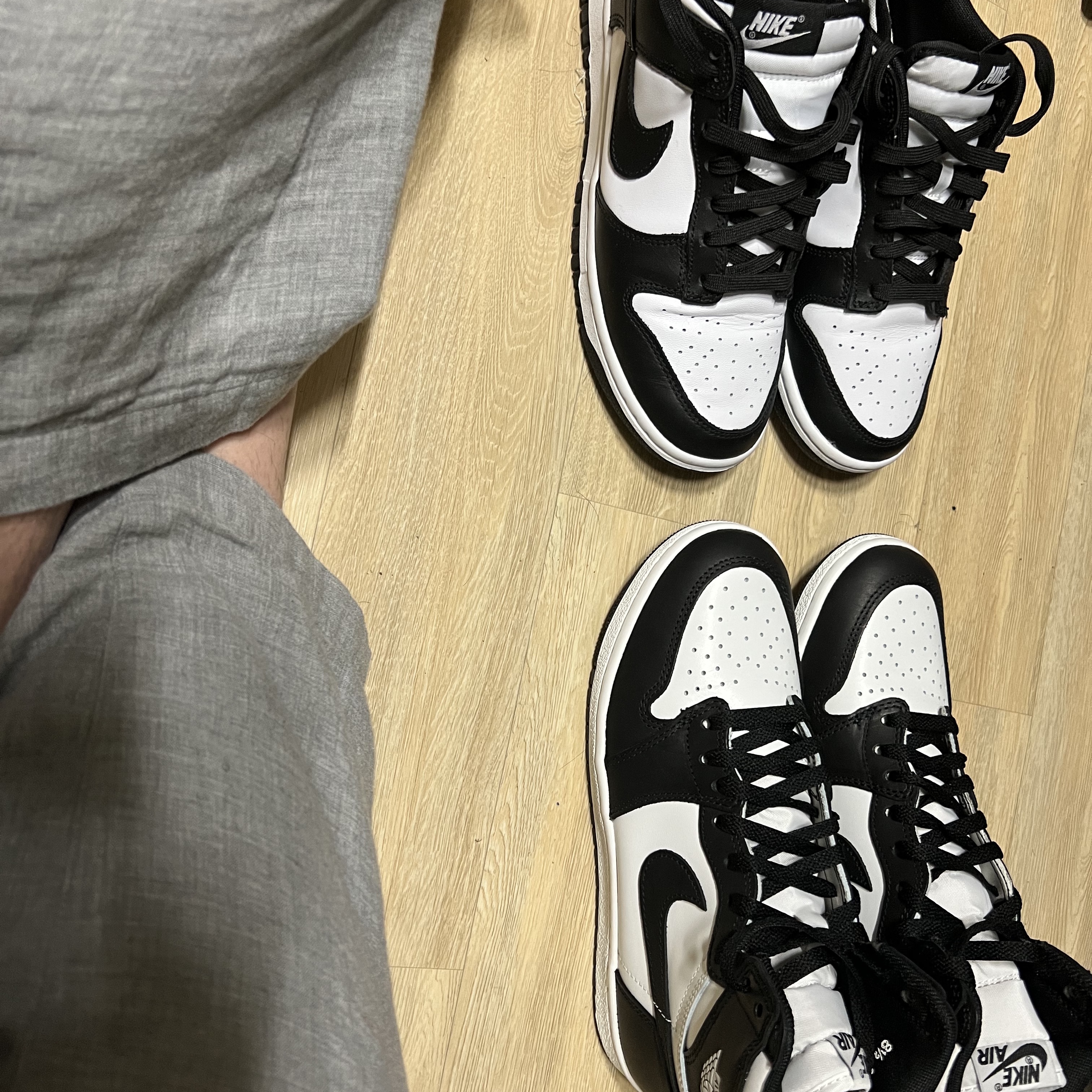 Jordan 1 High 85 Black White 착용 스타일 - 3