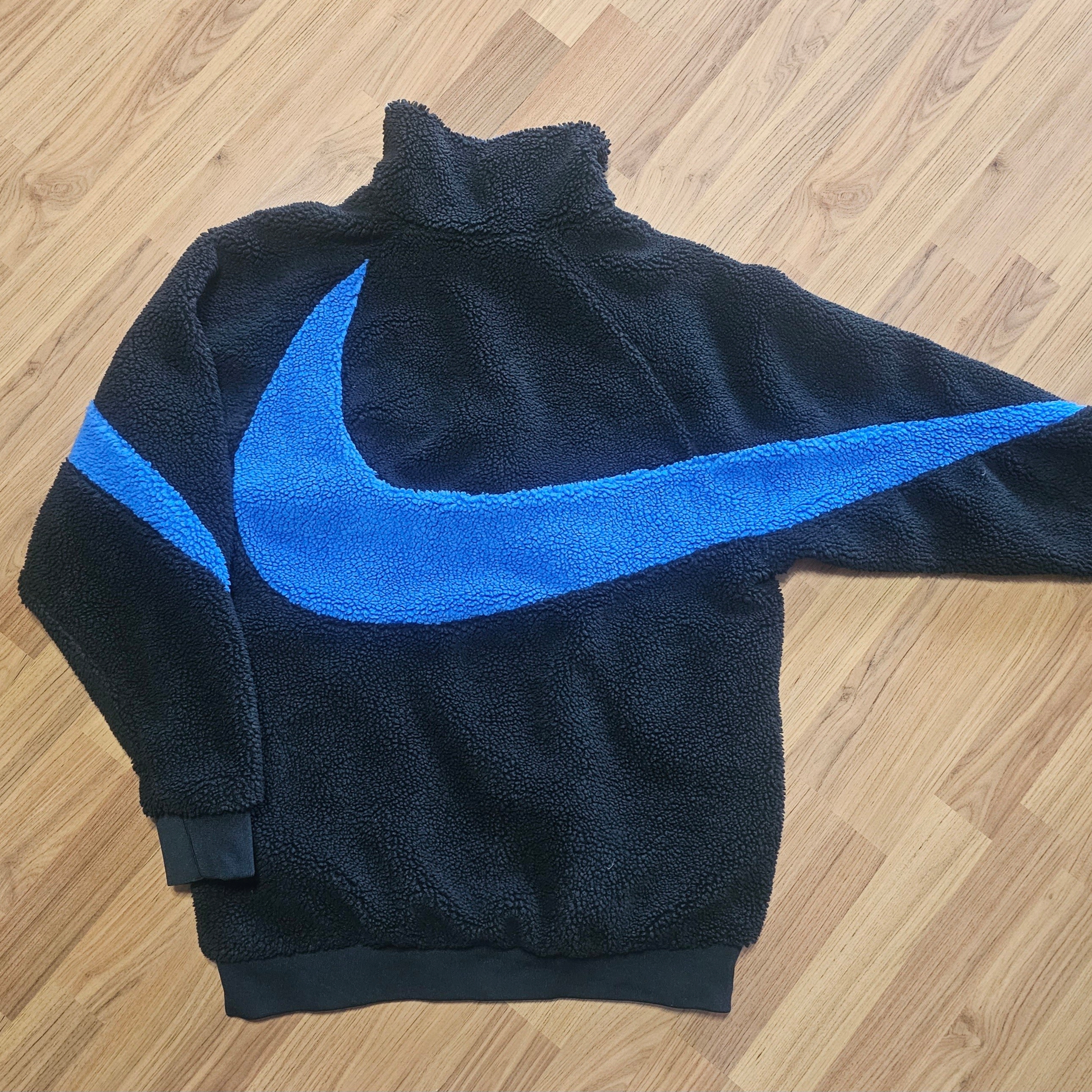 Nike Big Swoosh Full Zip Jacket Black Game Royal 착용 스타일