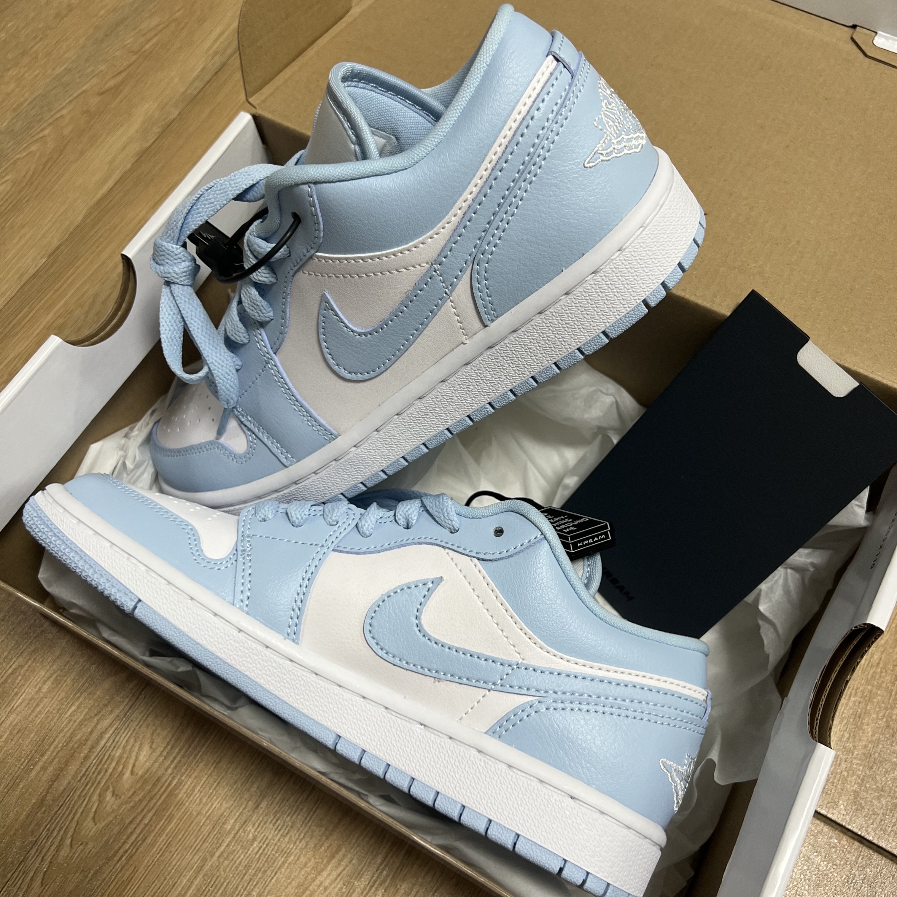 (W) Jordan 1 Low White Ice Blue 착용 스타일