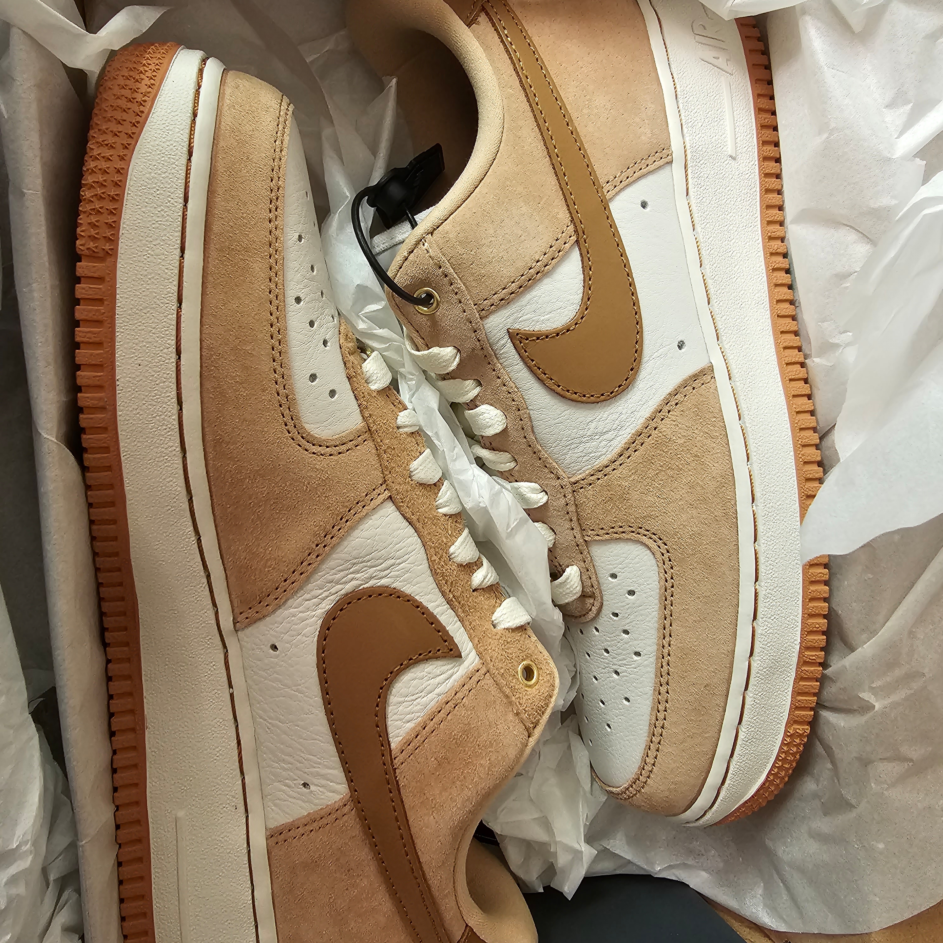 (W) Nike Air Force 1 LXX Flax 착용 스타일