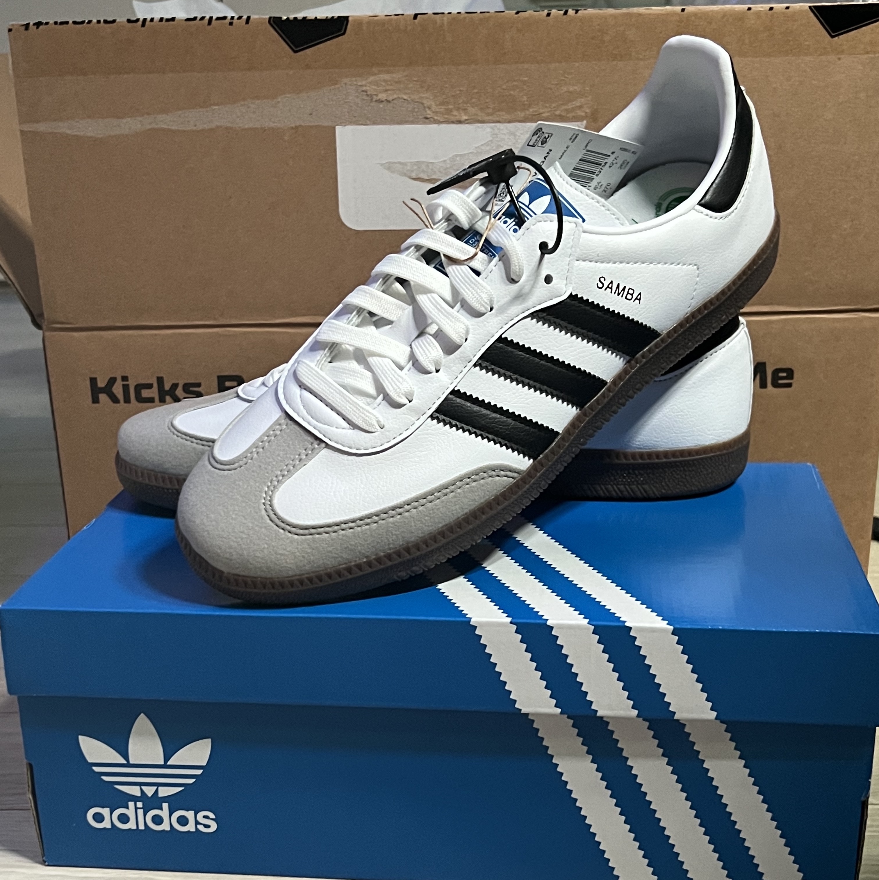 Adidas Samba Vegan White Black 착용 스타일 - 1