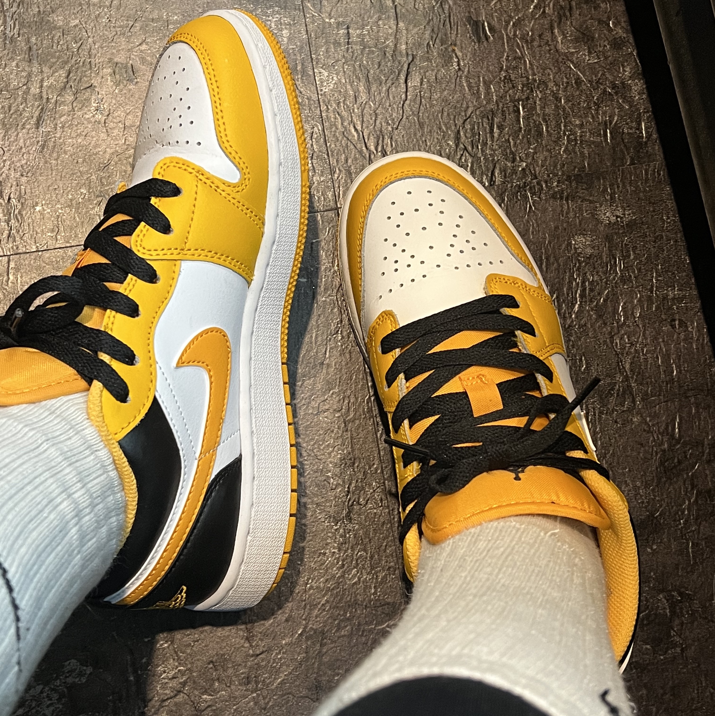 (GS) Jordan 1 Low Taxi 착용 스타일