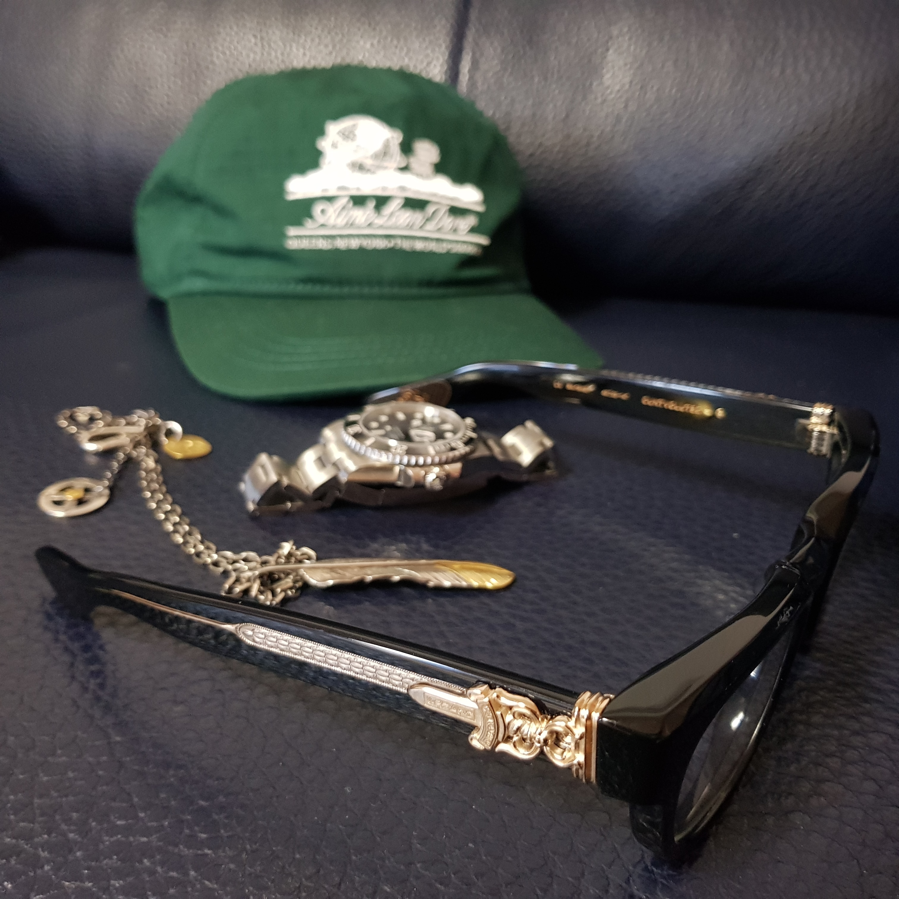 Chrome Hearts Cuntvoluted Black 18K Gold Plated, Aime Leon Dore Unisphere Hat Botanical Green 착용 스타일 - 3