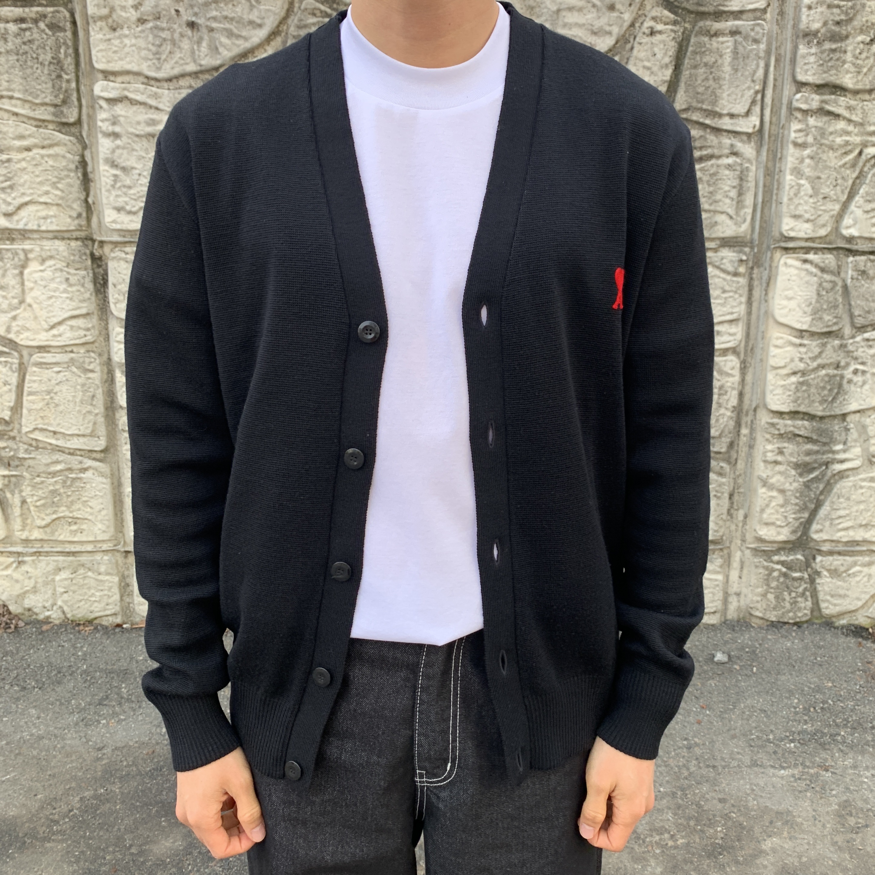 AMI de Coeur Wool Cardigan Black, Salomon XT-4 Tobacco Brown 착용 스타일 - 2