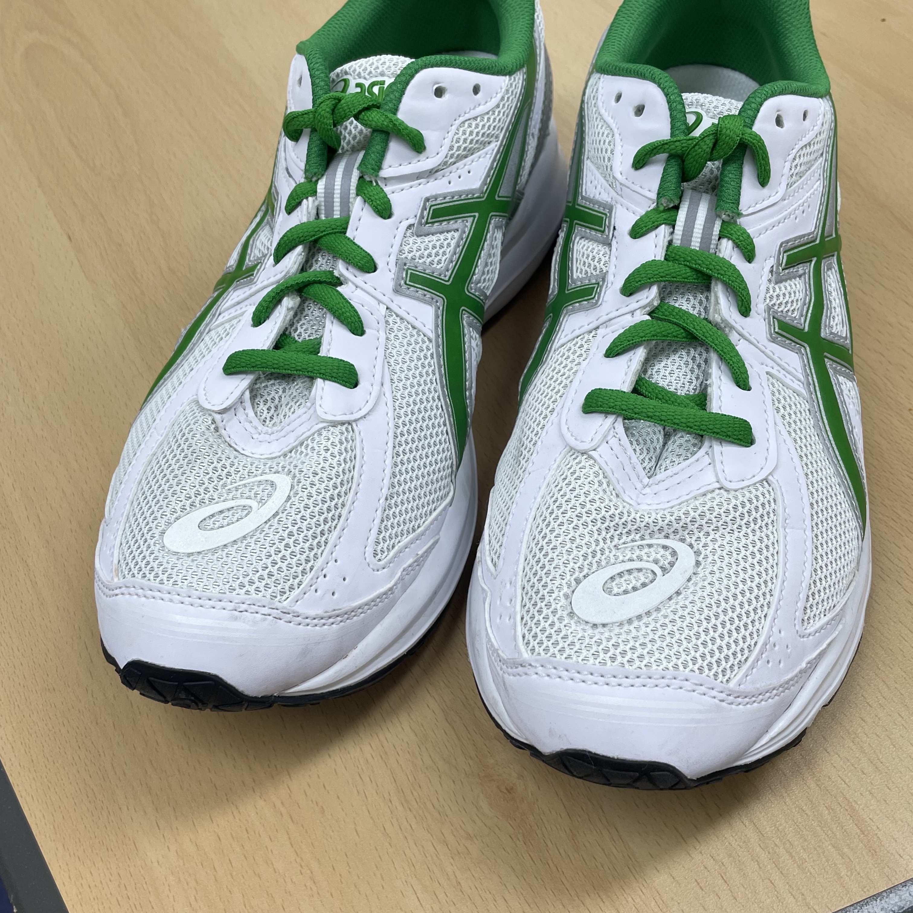 Asics Jog 100 S White Green - 2E Wide 착용 스타일 - 3