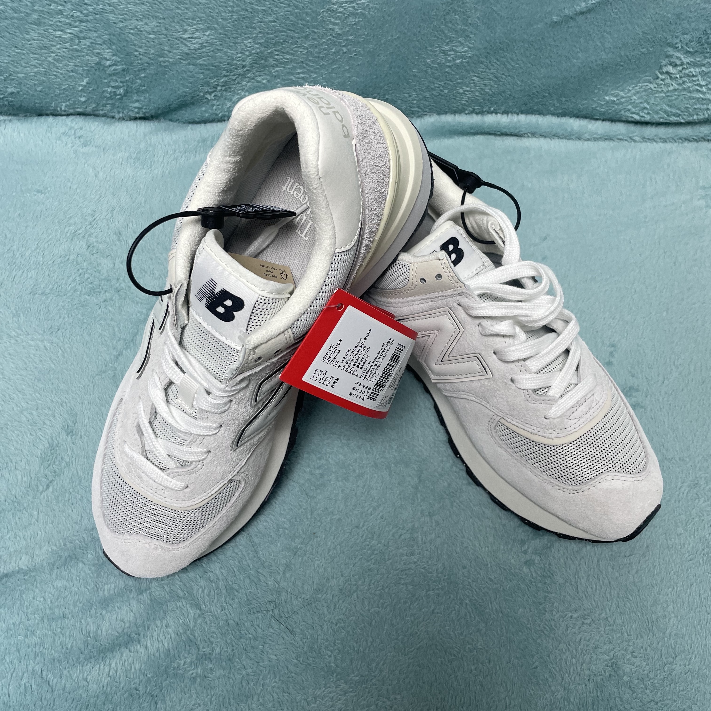 New Balance 574 Legacy Grey White 착용 스타일