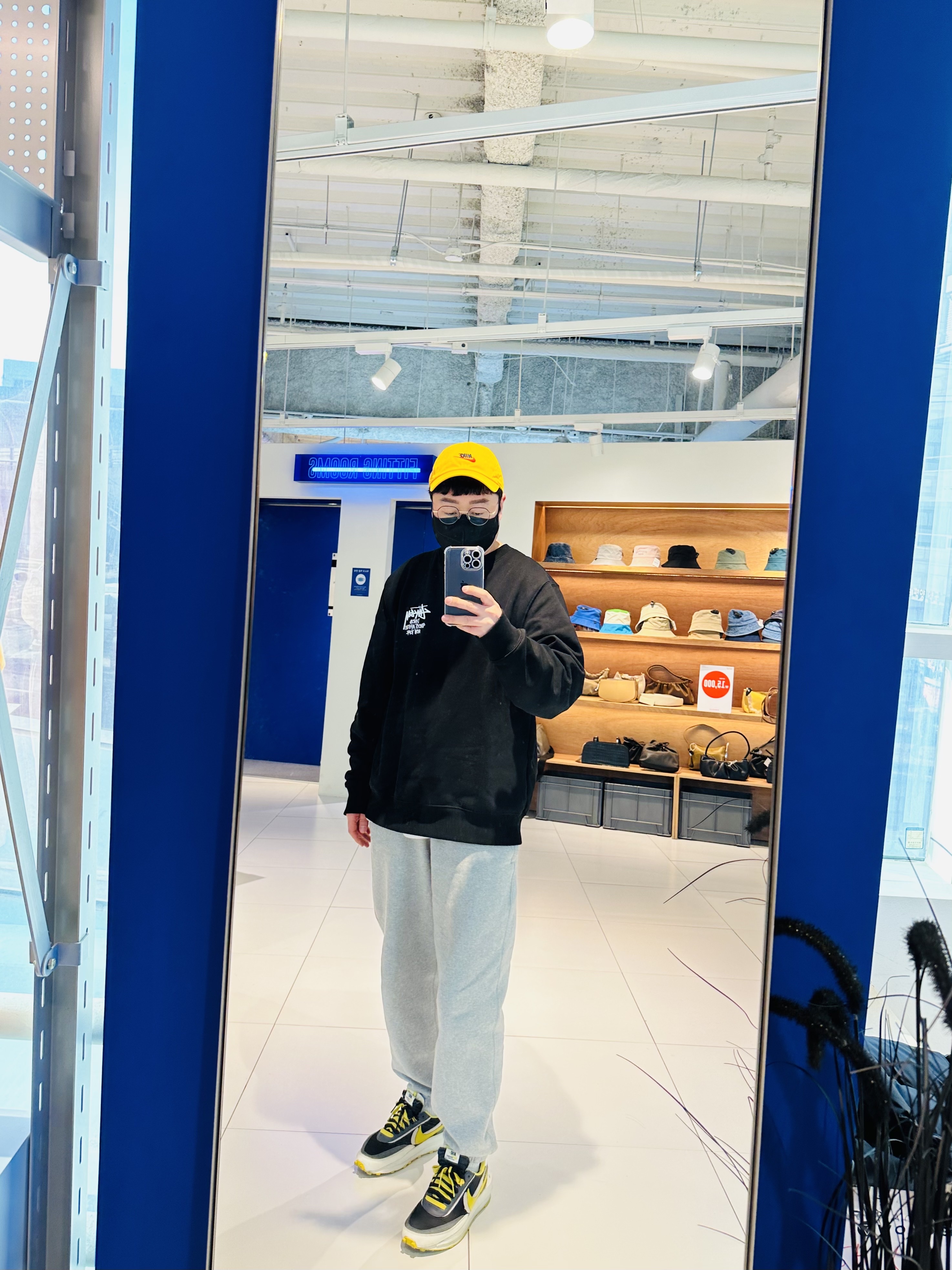 Nike Heritage 86 Futura Washed Cap Gold, The North Face Nuptse Hybrid Down Ball Vest Black 착용 스타일 - 2