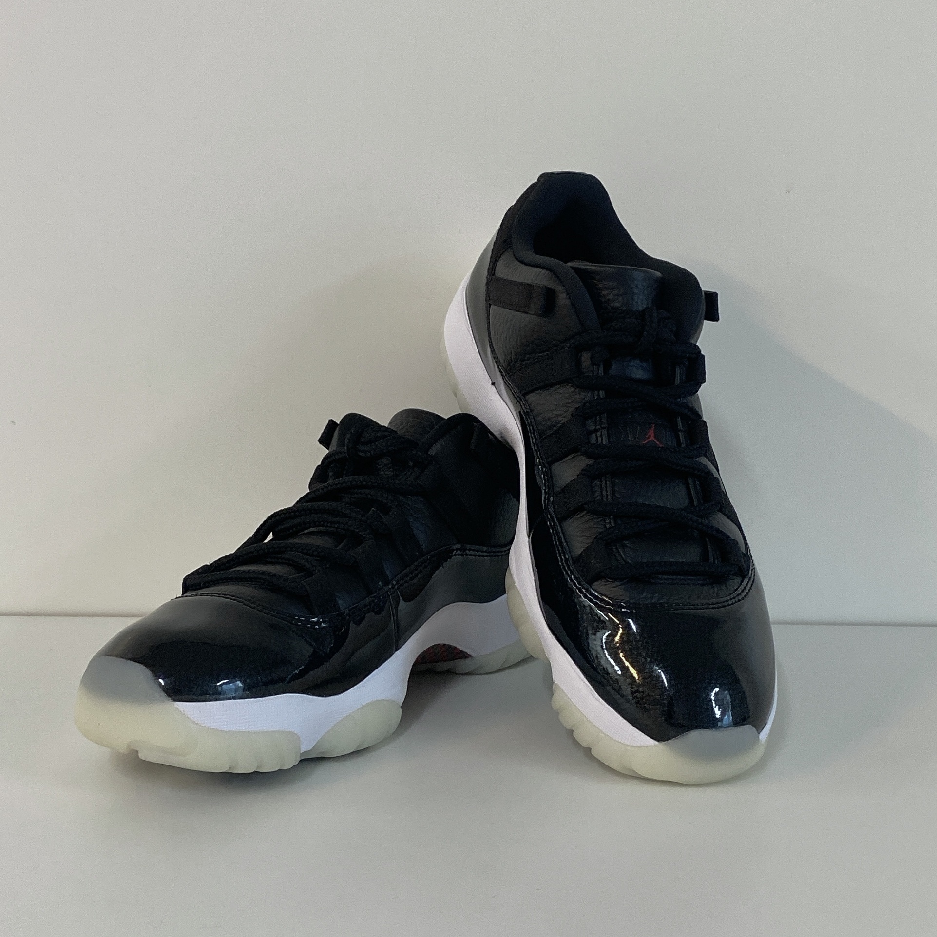 Jordan 11 Retro Low 72-10 착용 스타일 - 5