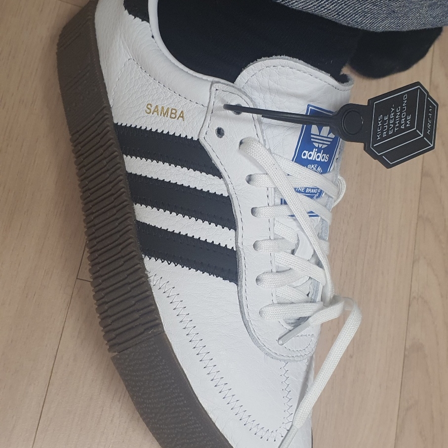 (W) Adidas Sambarose White Black Gum 착용 스타일