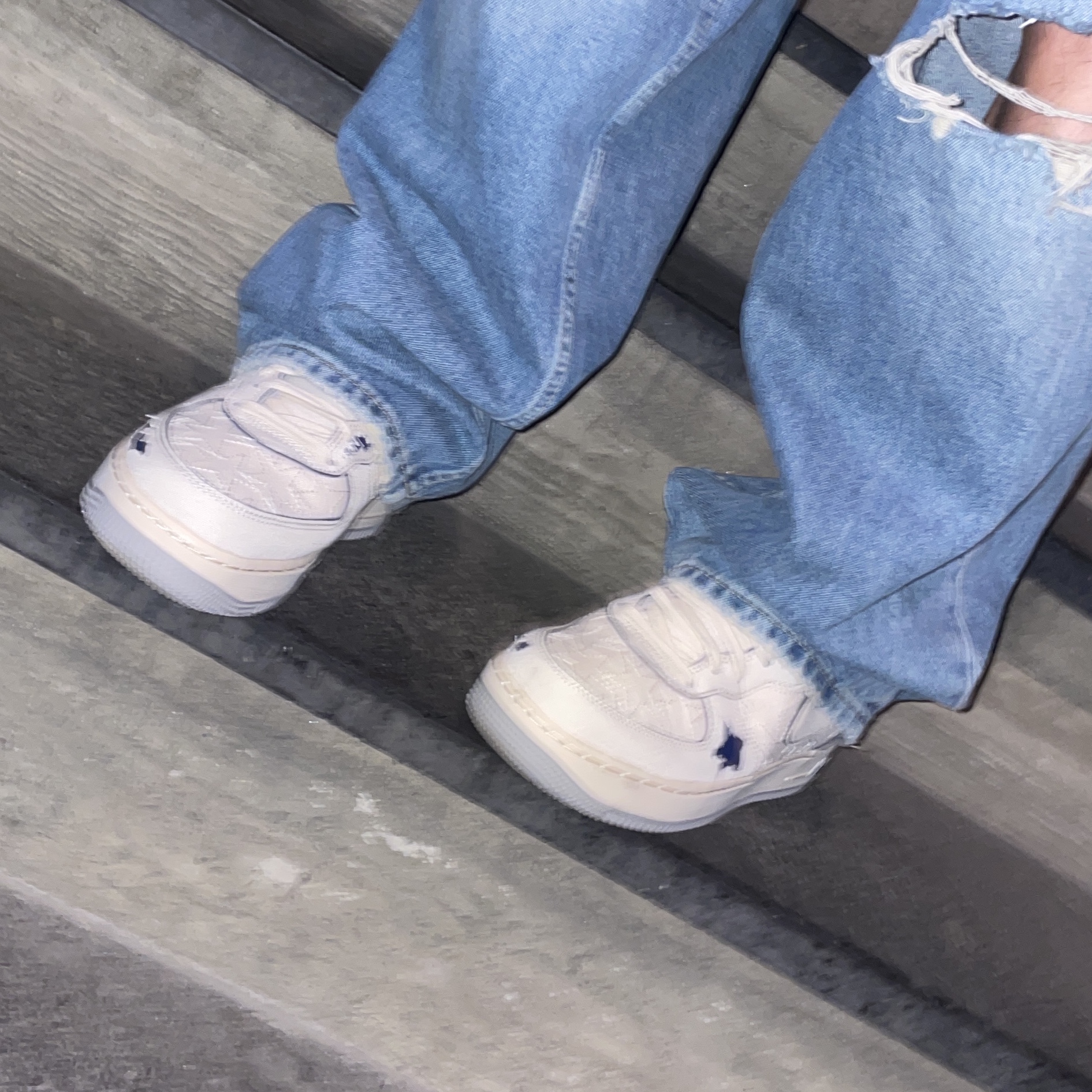 Nike Air Force 1 Mid '07 Pearl White 착용 스타일 - 3