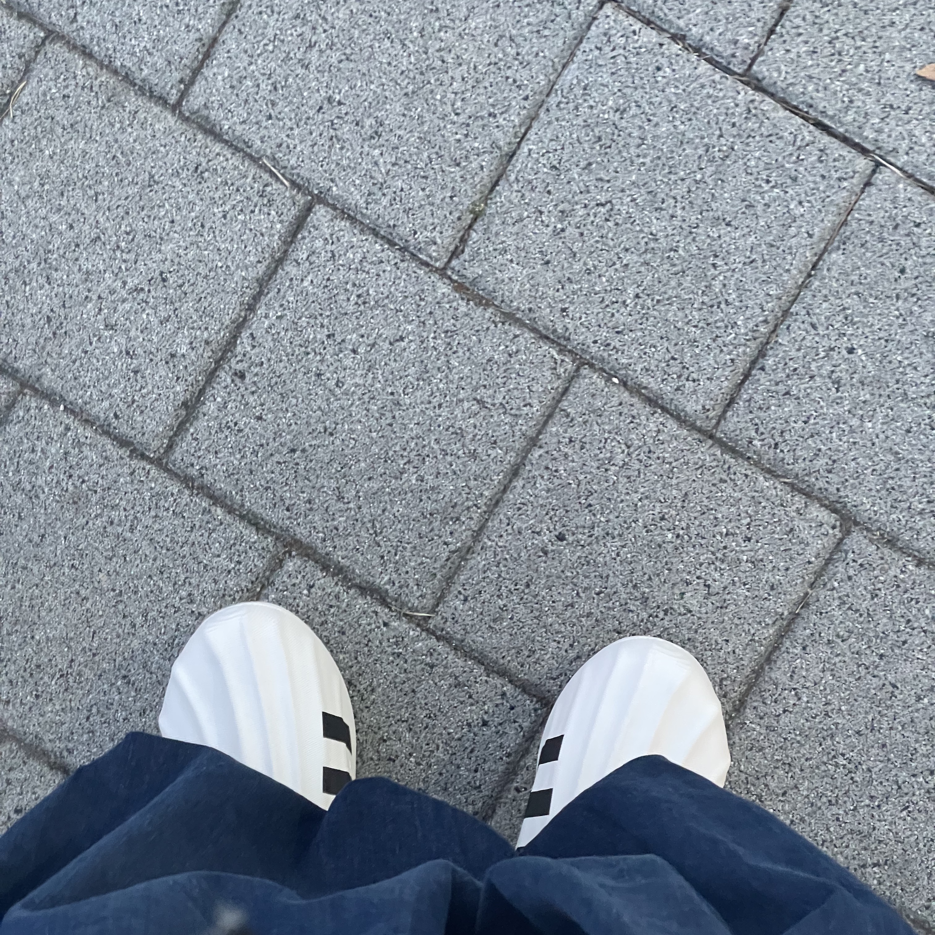 Adidas Adifom Superstar Core White, Zara x Ader Error Wide Leg Jeans Blue 착용 스타일