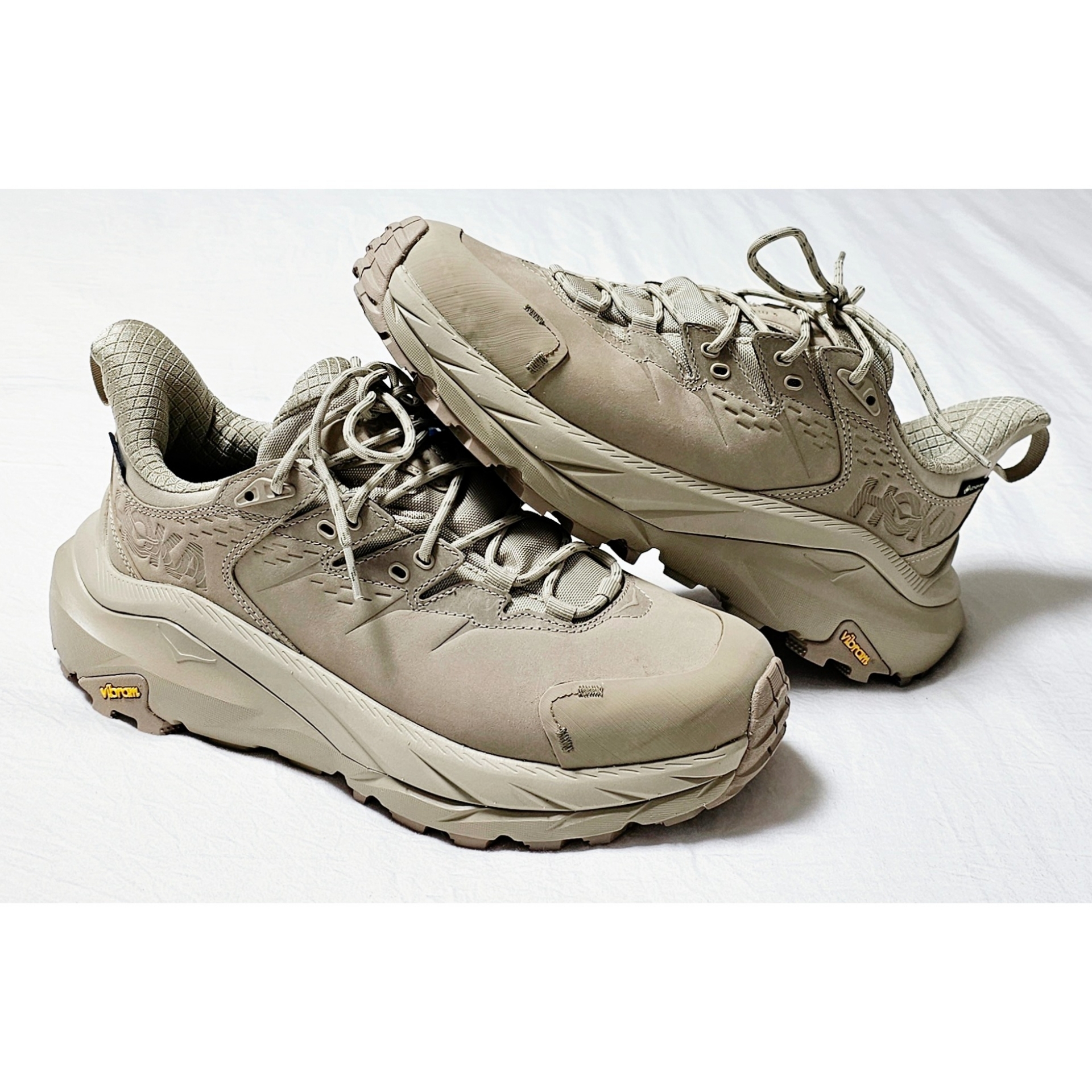 Hoka Kaha 2 Low Gore-Tex Oxford Tan 착용 스타일 - 2