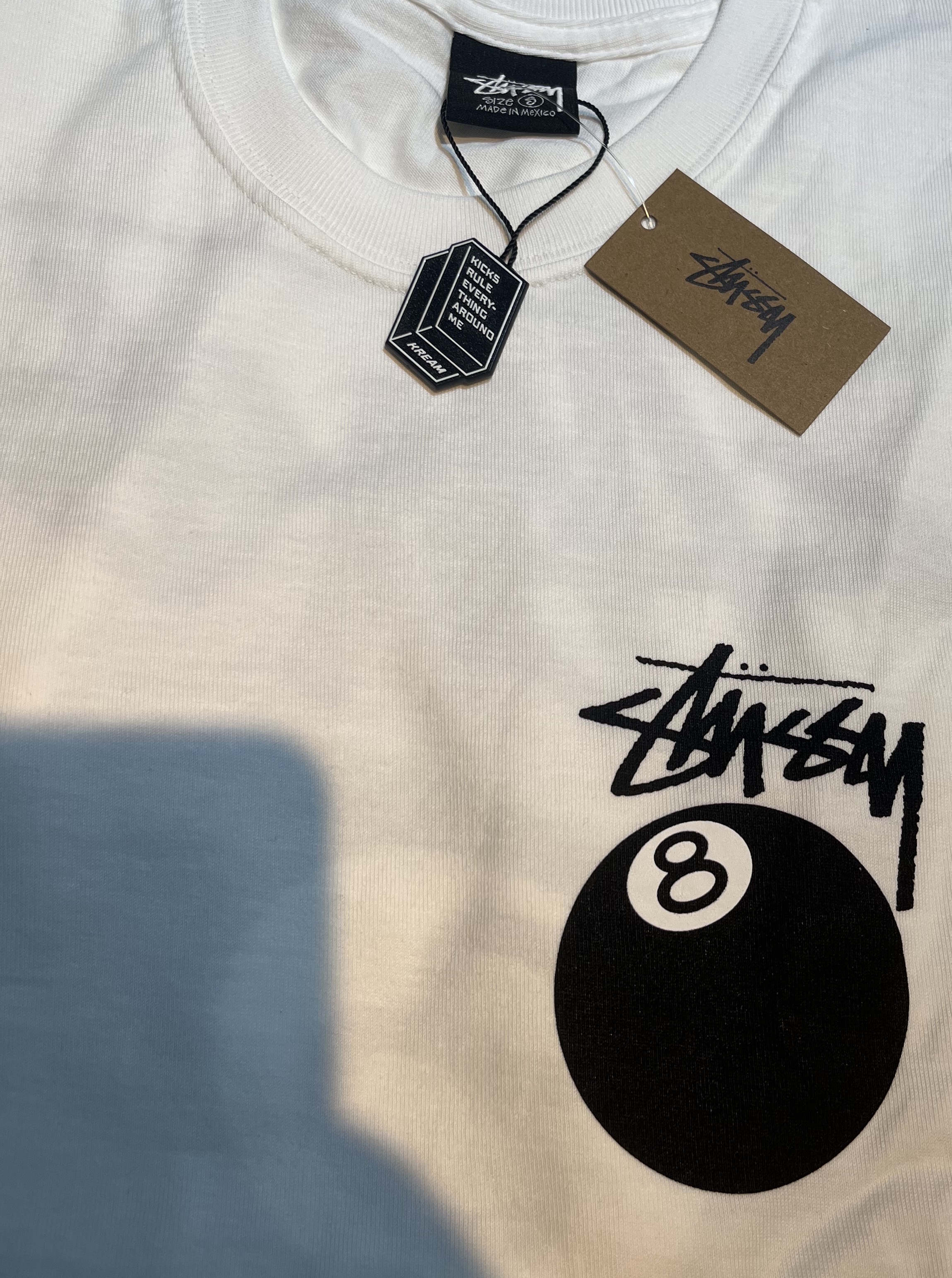 Stussy 8 Ball T-Shirt White - 22SS, Telfar Small Shopping Bag Cream 착용 스타일 - 4