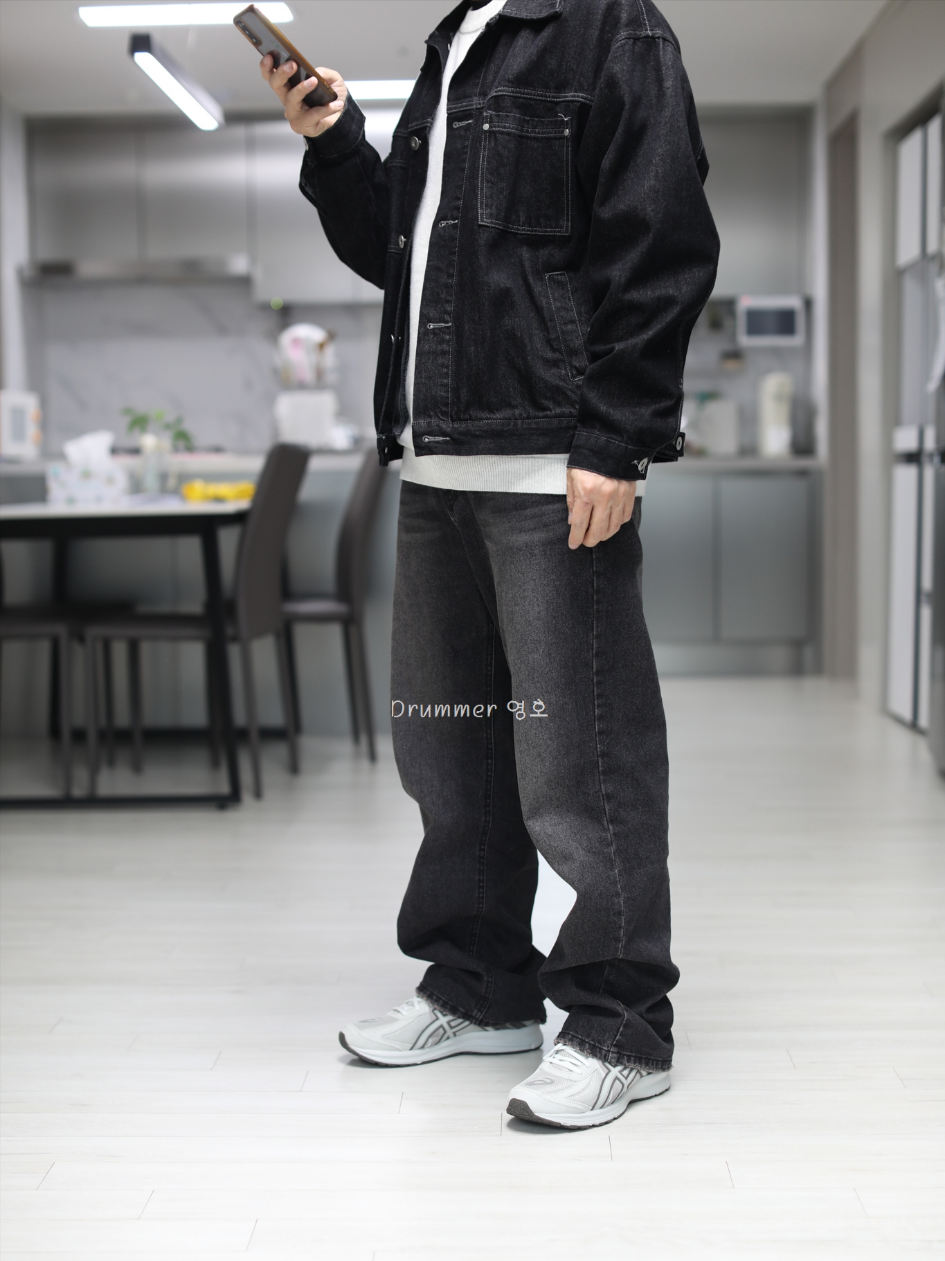 Asics Jog 100 S Birch - 2E Wide 착용 스타일