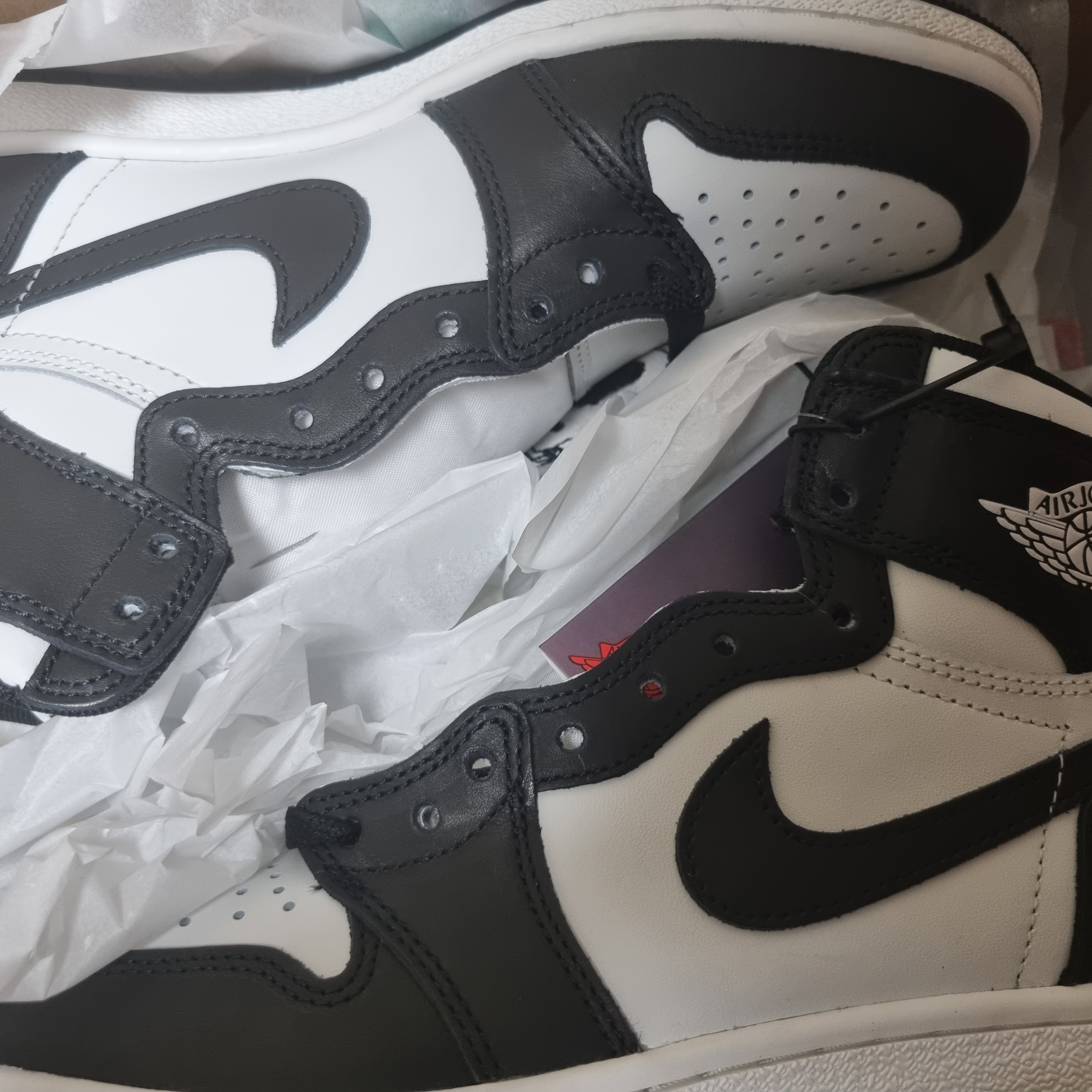 Jordan 1 High 85 Black White 착용 스타일