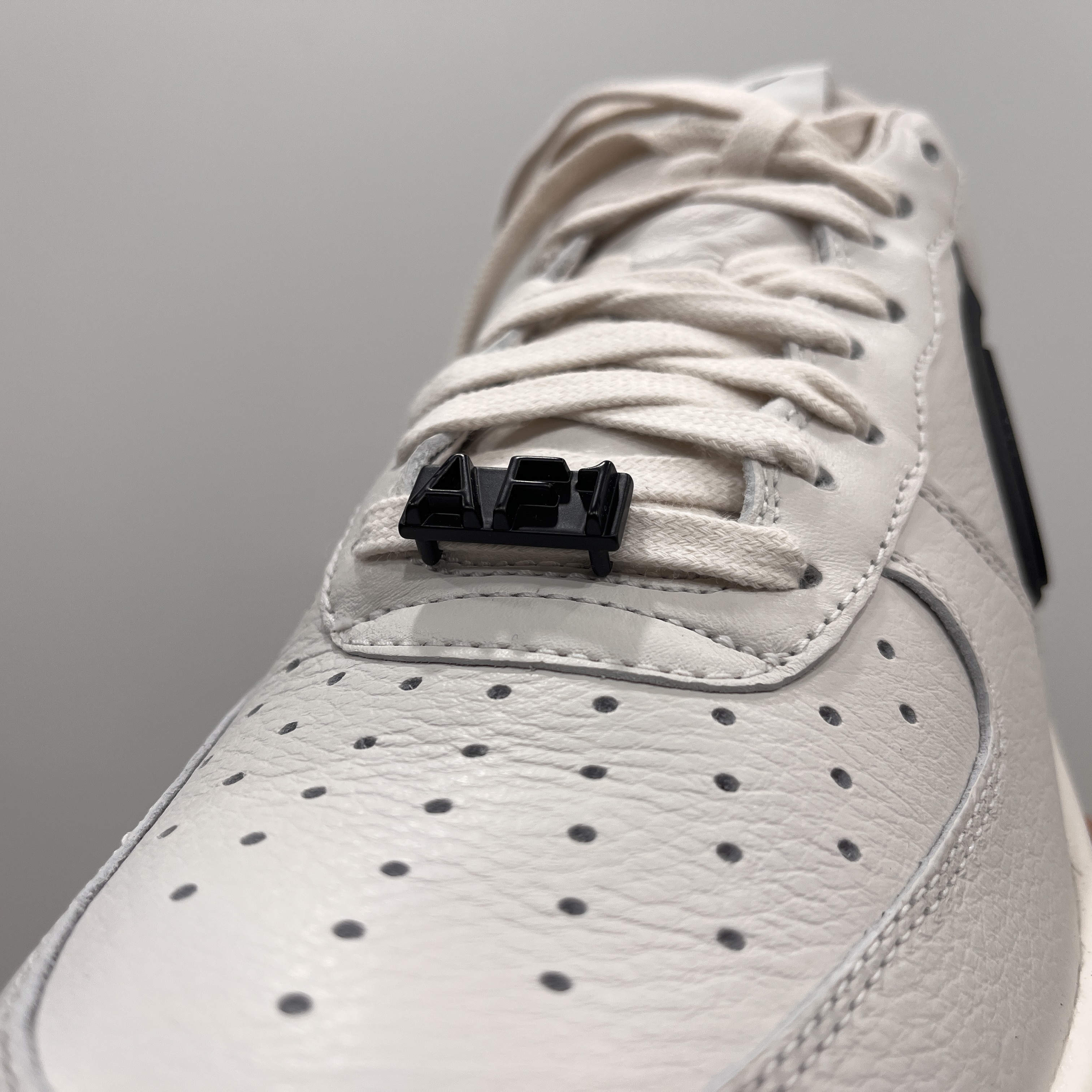 Nike x Ambush Air Force 1 Low SP Phantom 착용 스타일 - 2