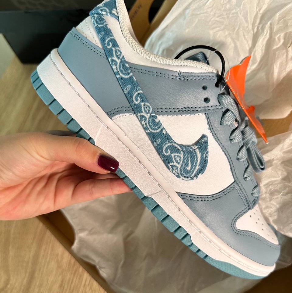 (W) Nike Dunk Low Essential Blue Paisley 착용 스타일