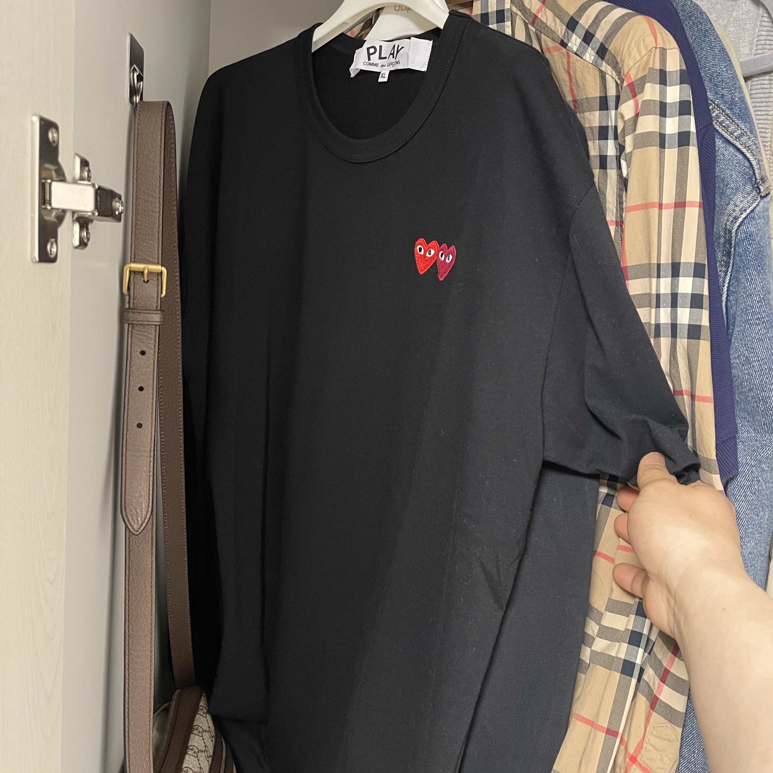Play Comme des Garcons Double Heart T-Shirt Black 착용 스타일