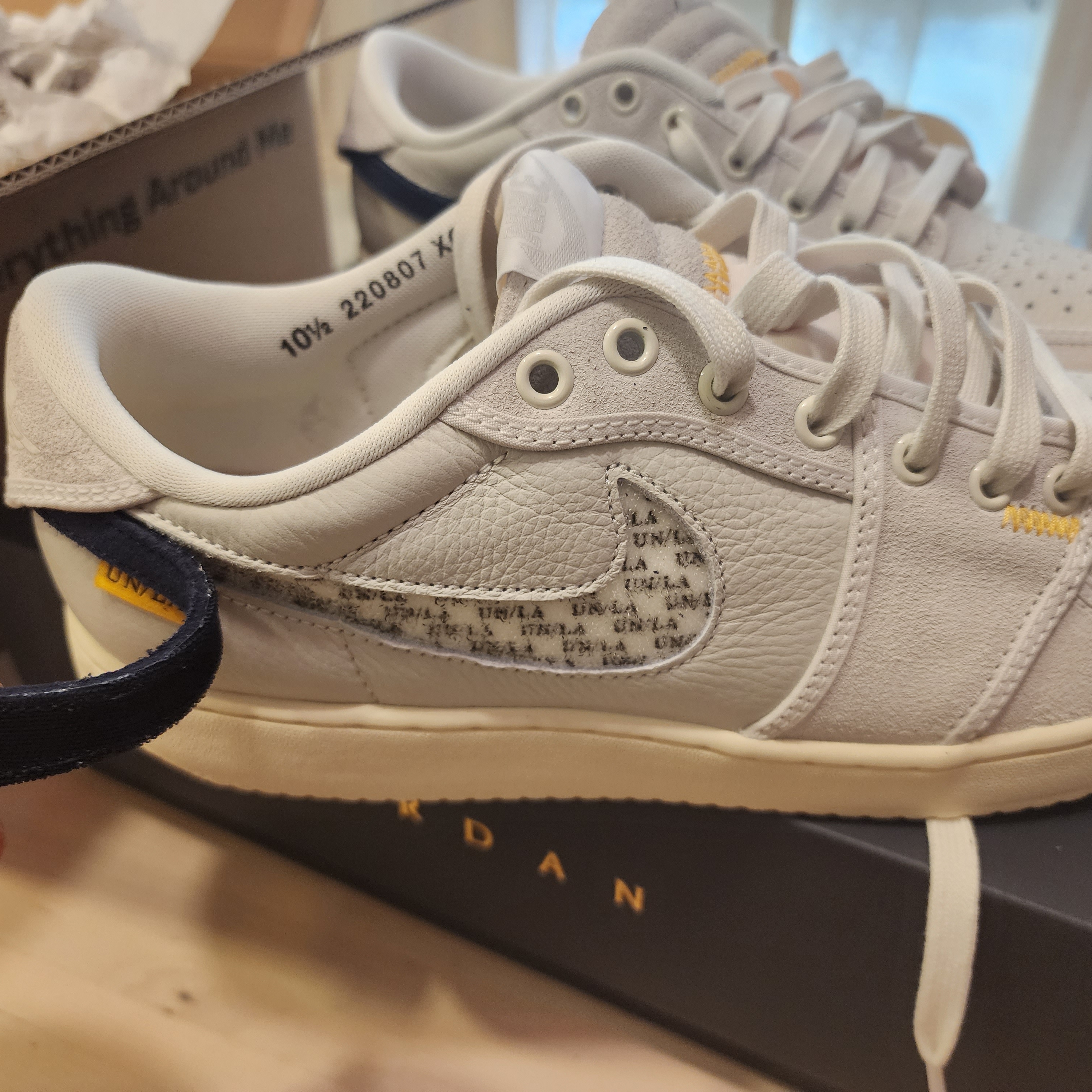 Jordan 1 x Union KO Low Sail Neutral Grey 착용 스타일 - 4