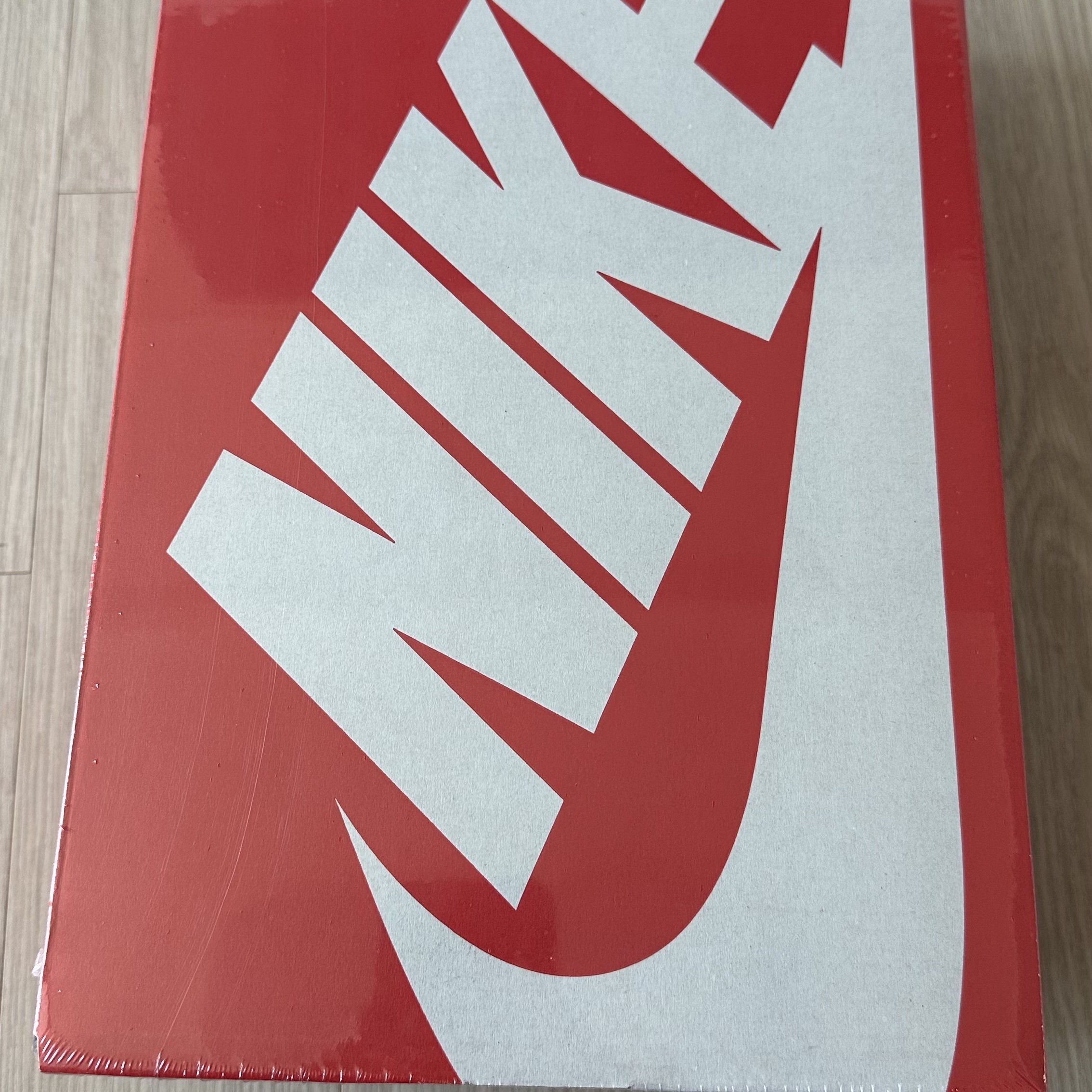 (W) Nike Zoom Vomero 5 Photon Dust and Metallic Silver 착용 스타일 - 3