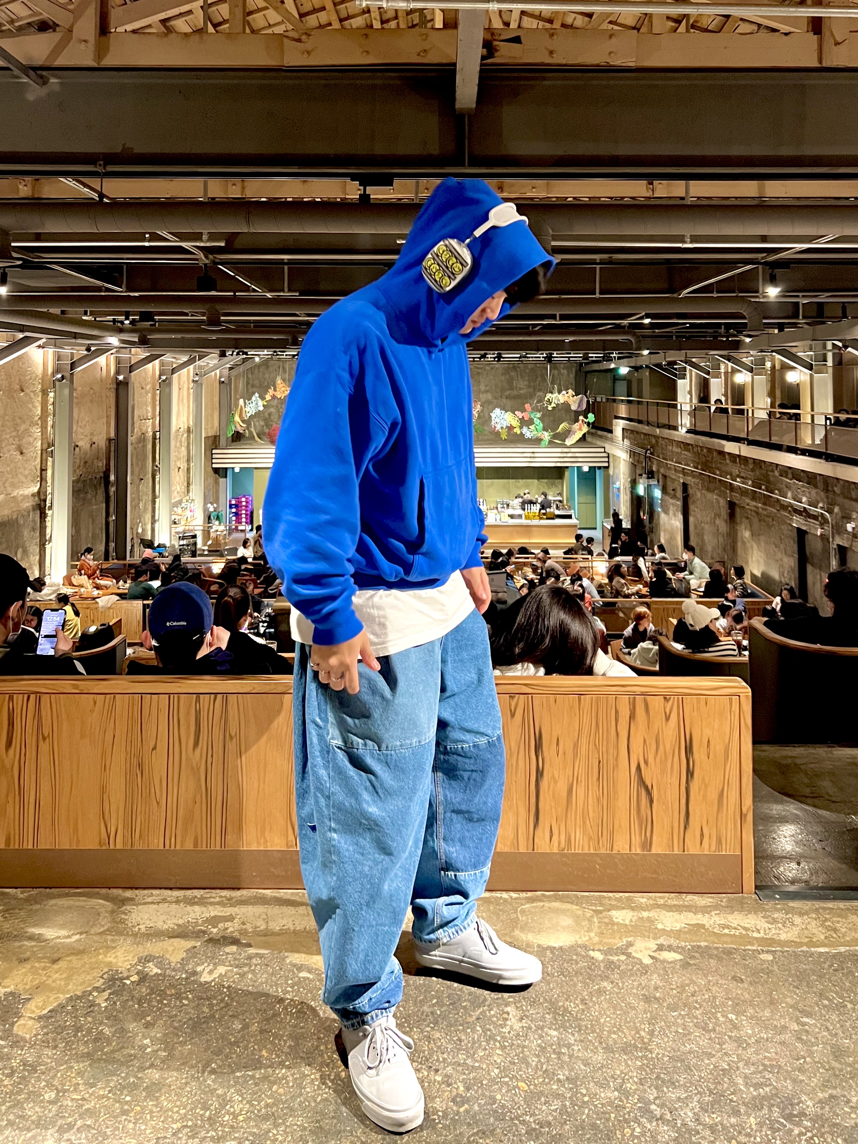 Zara x Ader Error Barrel Leg Jeans Blue, Yeezy Gap Hoodie Blue 착용 스타일