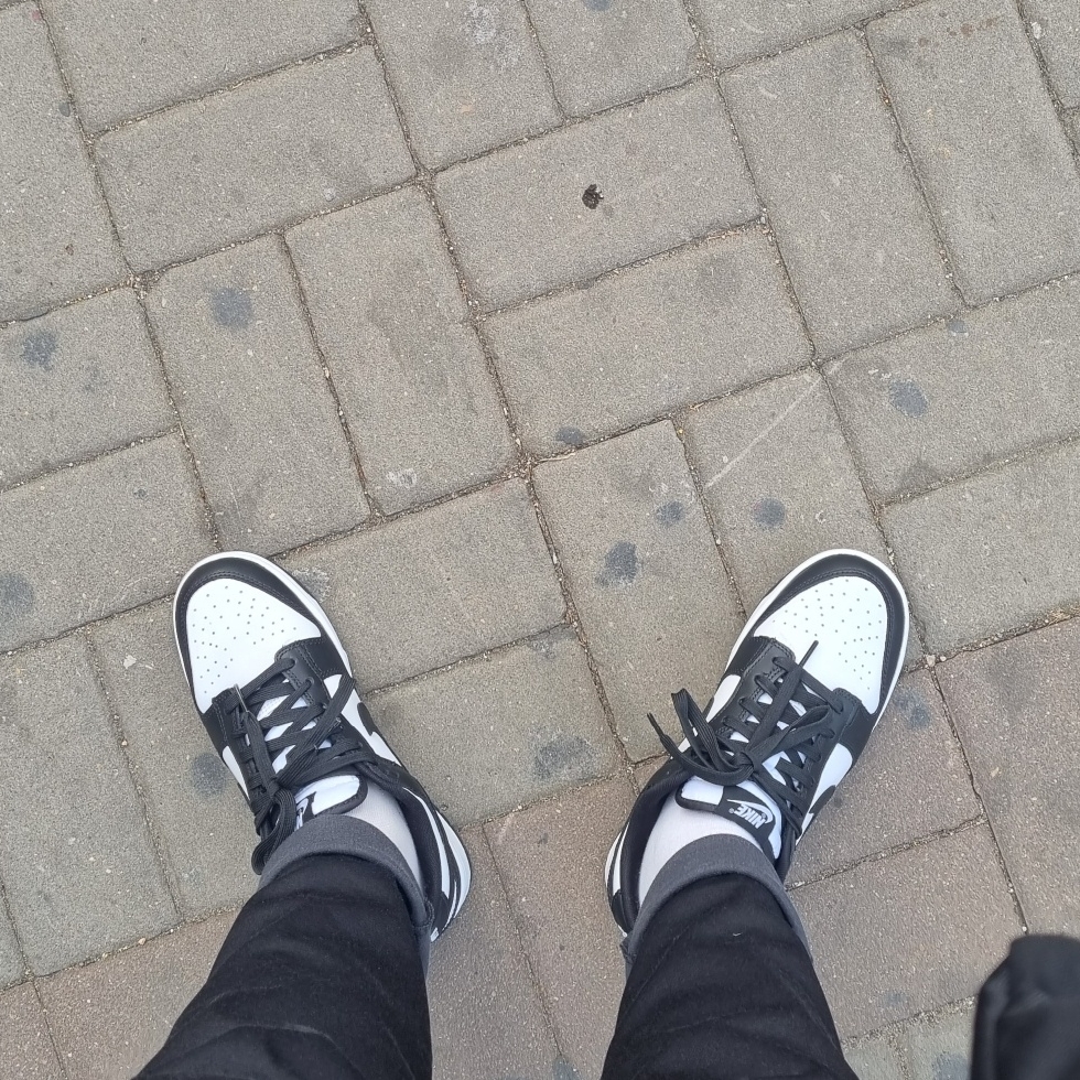 Nike Dunk Low Retro Black 착용 스타일