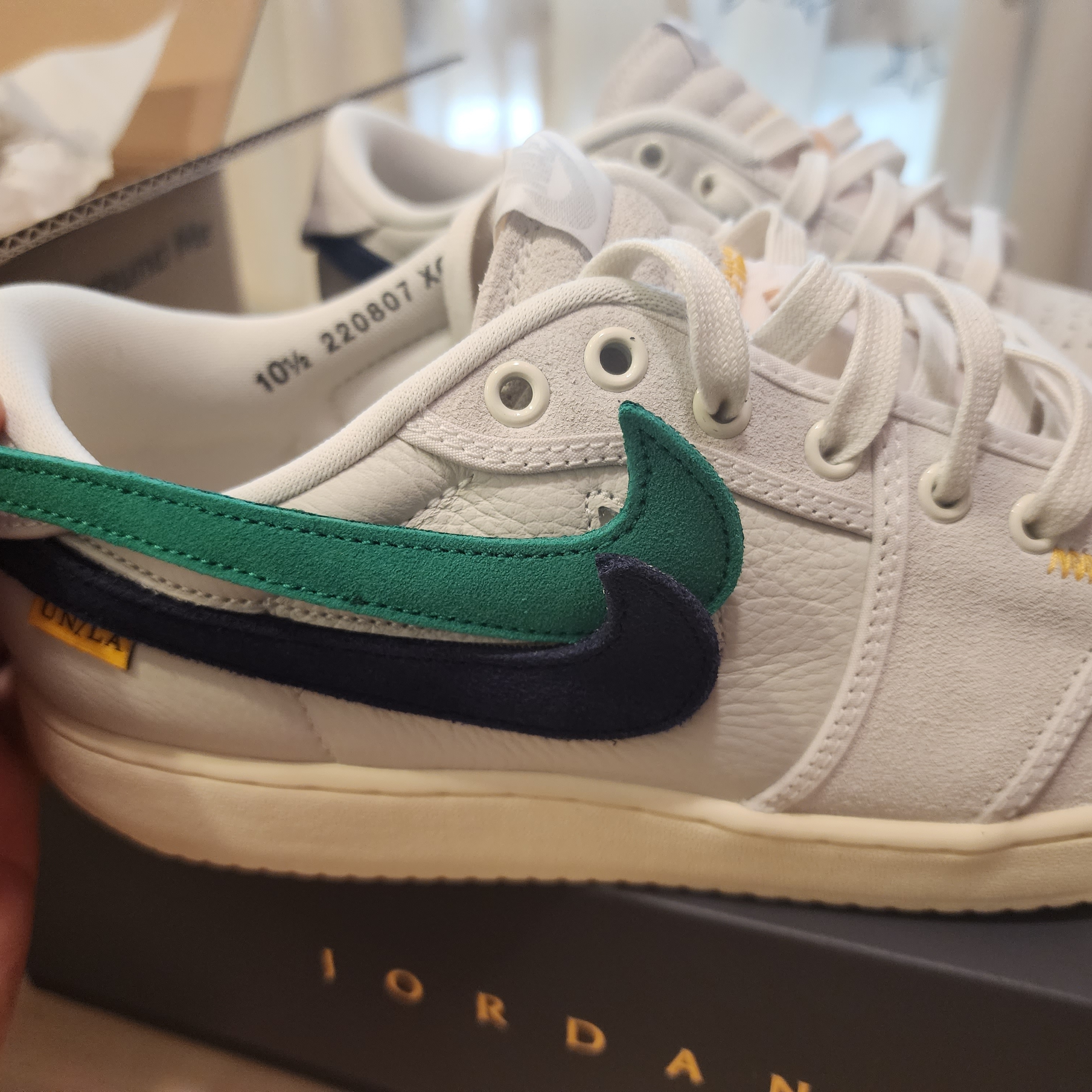 Jordan 1 x Union KO Low Sail Neutral Grey 착용 스타일 - 3