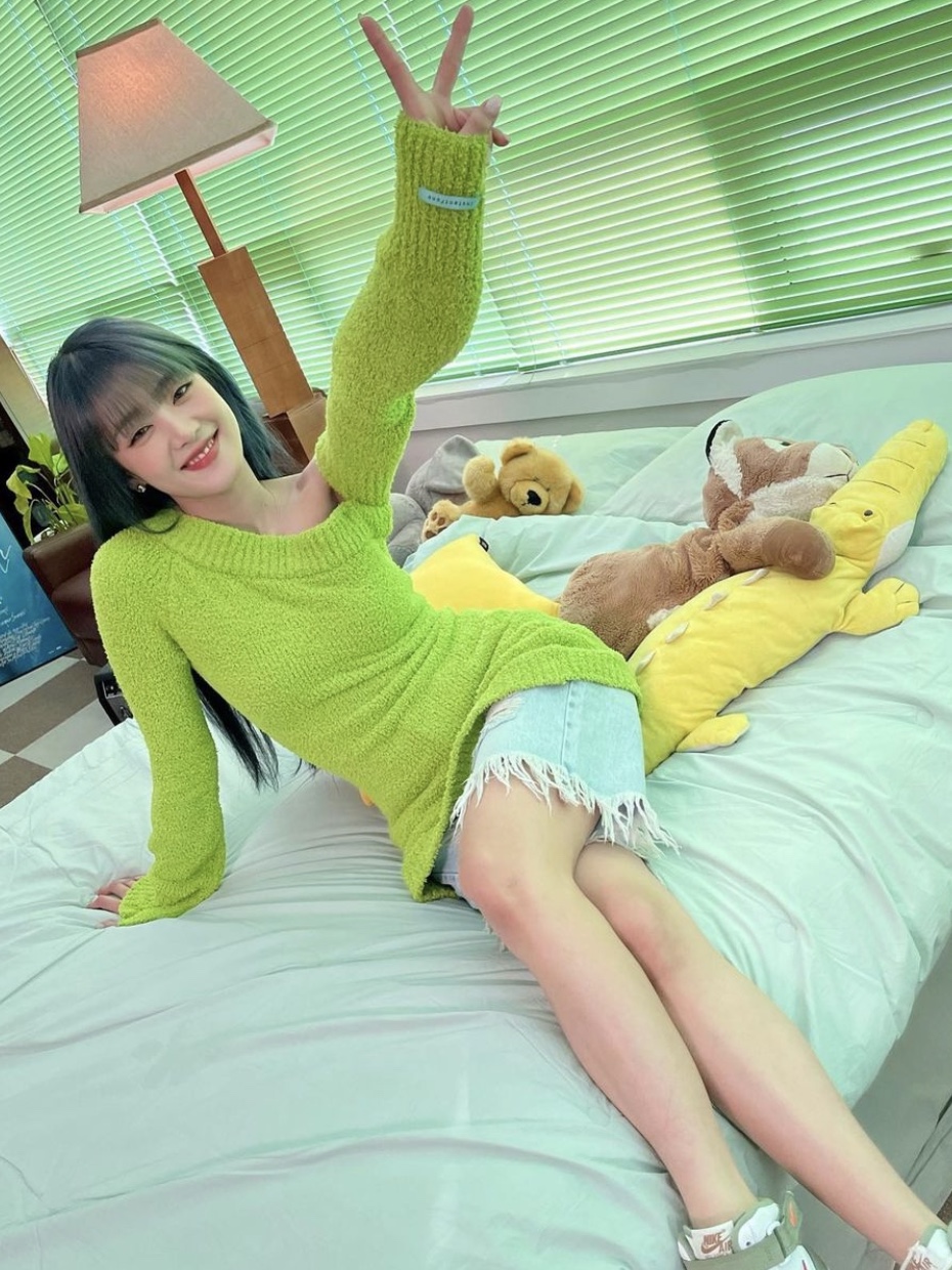 Instantfunk Women One Shoulder Knited Mini Dress Green 착용 스타일 - 2