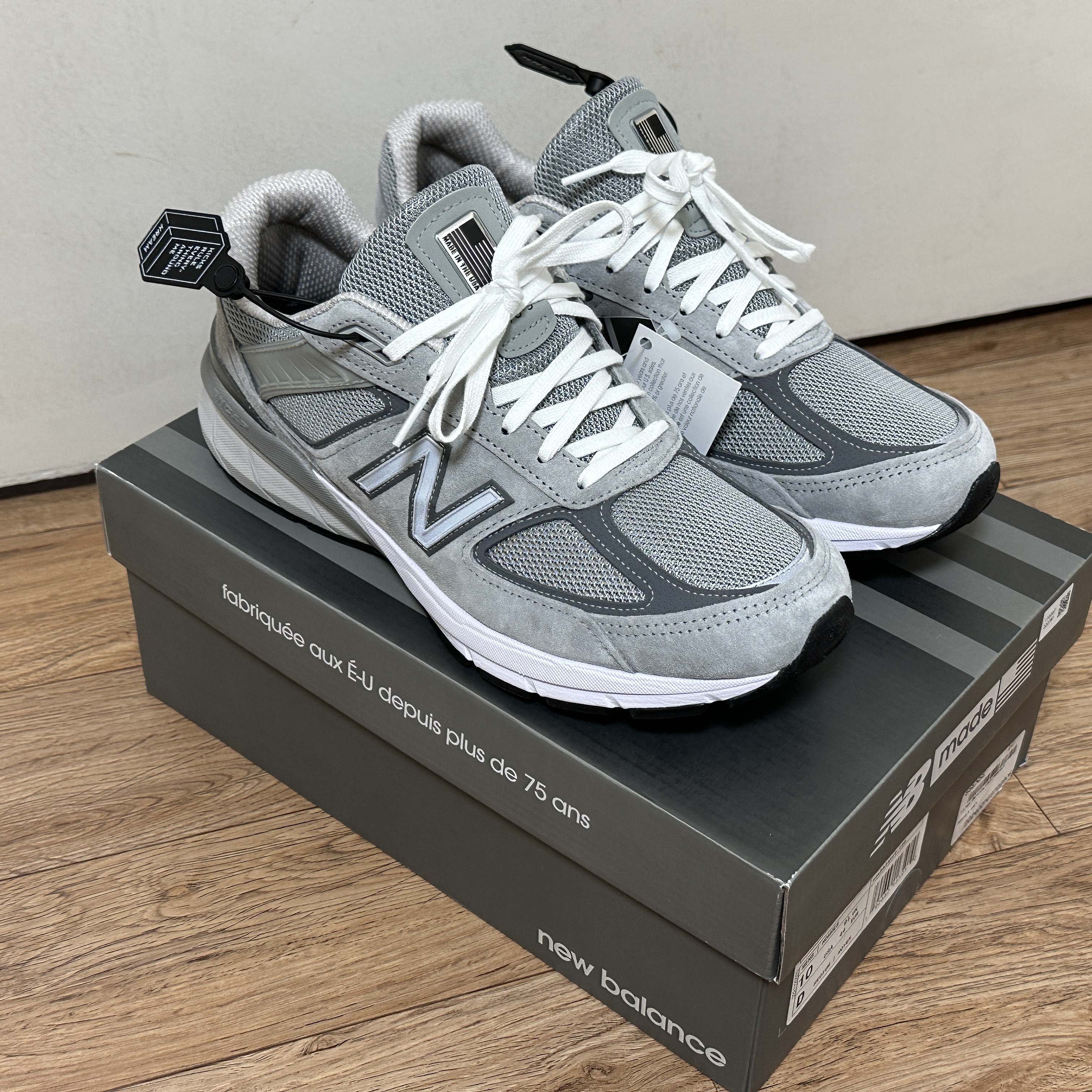 New Balance 990v5 Made in USA Grey - D Standard 착용 스타일