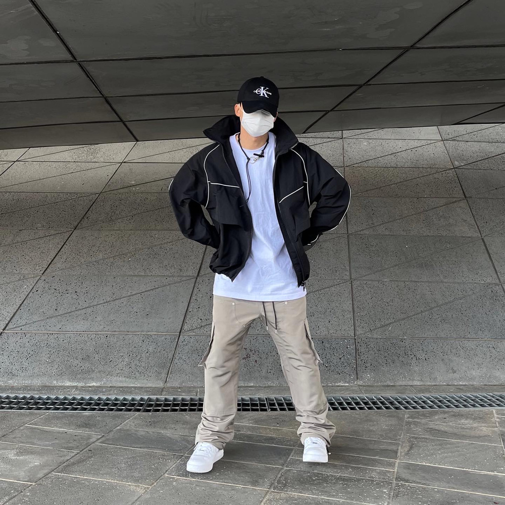 Our Legacy Ladon Leather Keychain Black, Nike Air Force 1 '07 Low White 착용 스타일