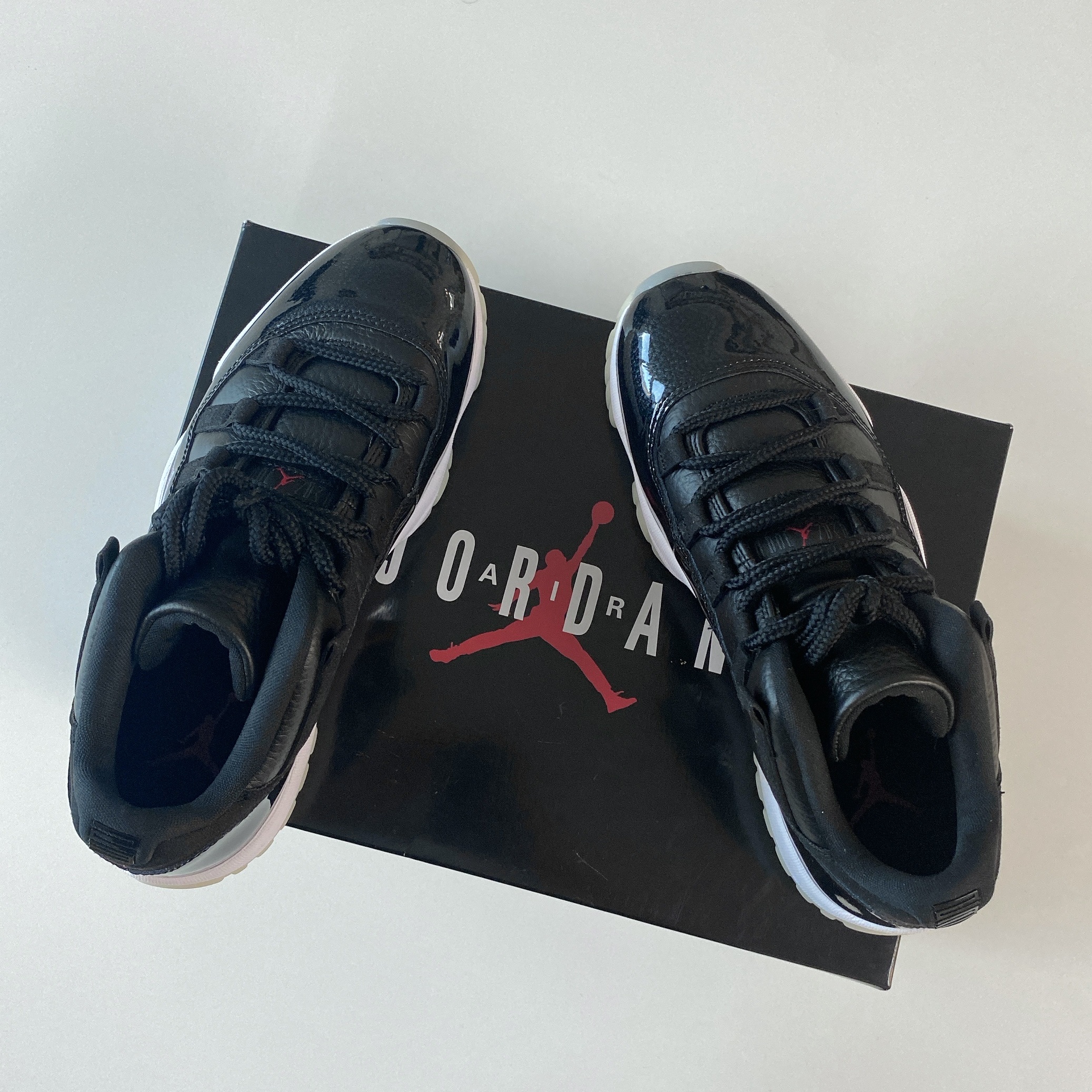 Jordan 11 Retro Low 72-10 착용 스타일 - 1