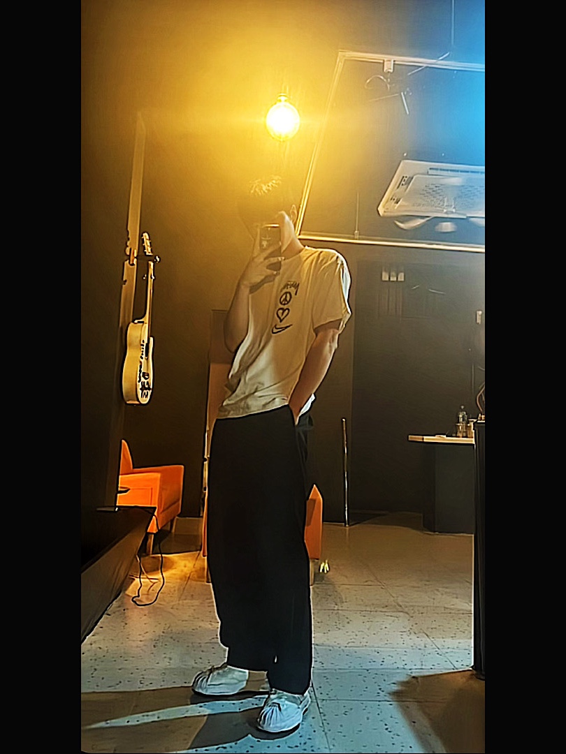 Maison Mihara Yasuhiro Blakey OG Sole Leather Low-top Sneakers White 착용 스타일