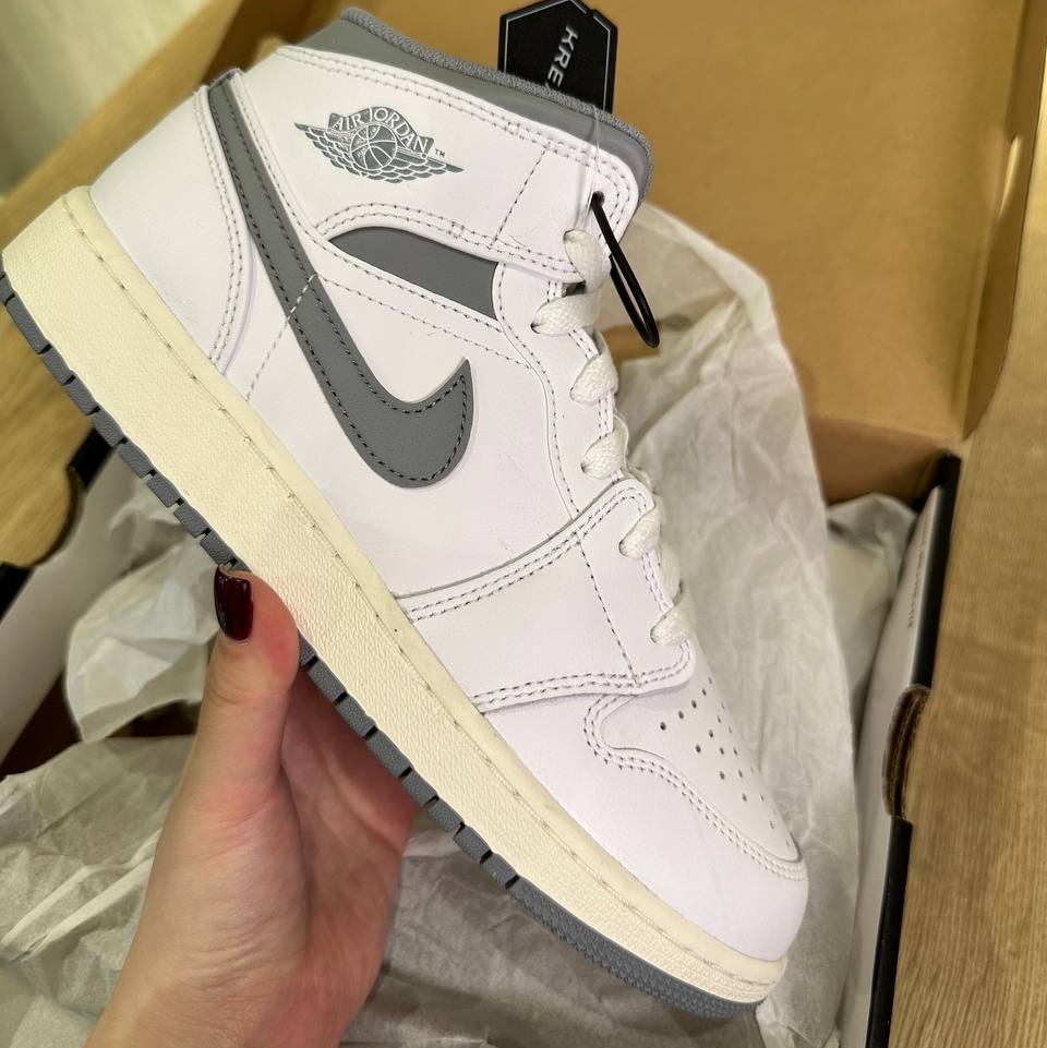 (GS) Jordan 1 Mid White Stealth 착용 스타일