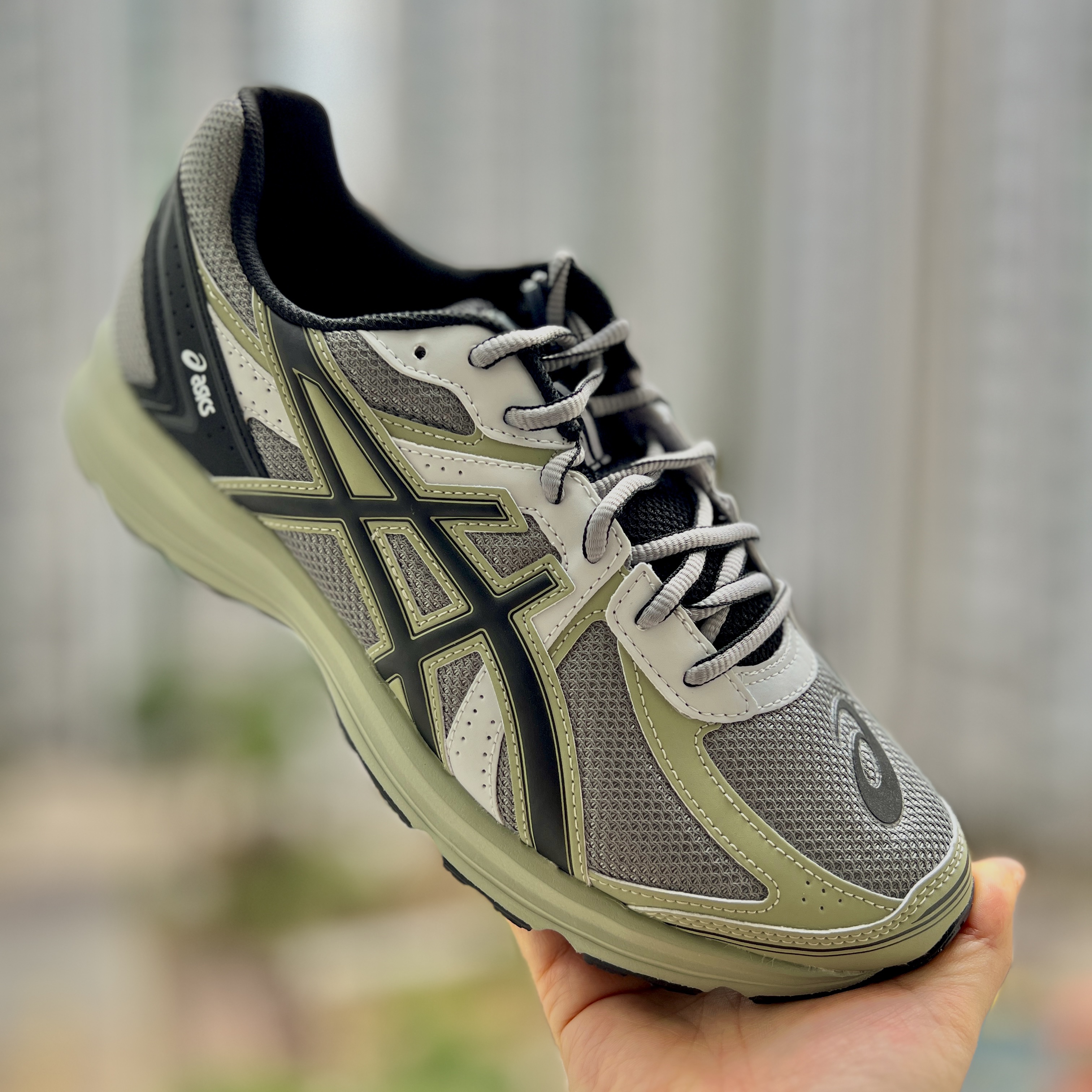 Asics Jog 100 S Sheet Rock - 2E Wide 착용 스타일 - 1