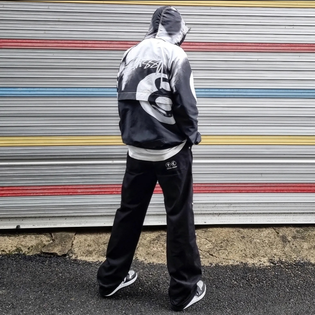 Stussy 8 Ball Beach Shell Jacket Greyscale 착용 스타일
