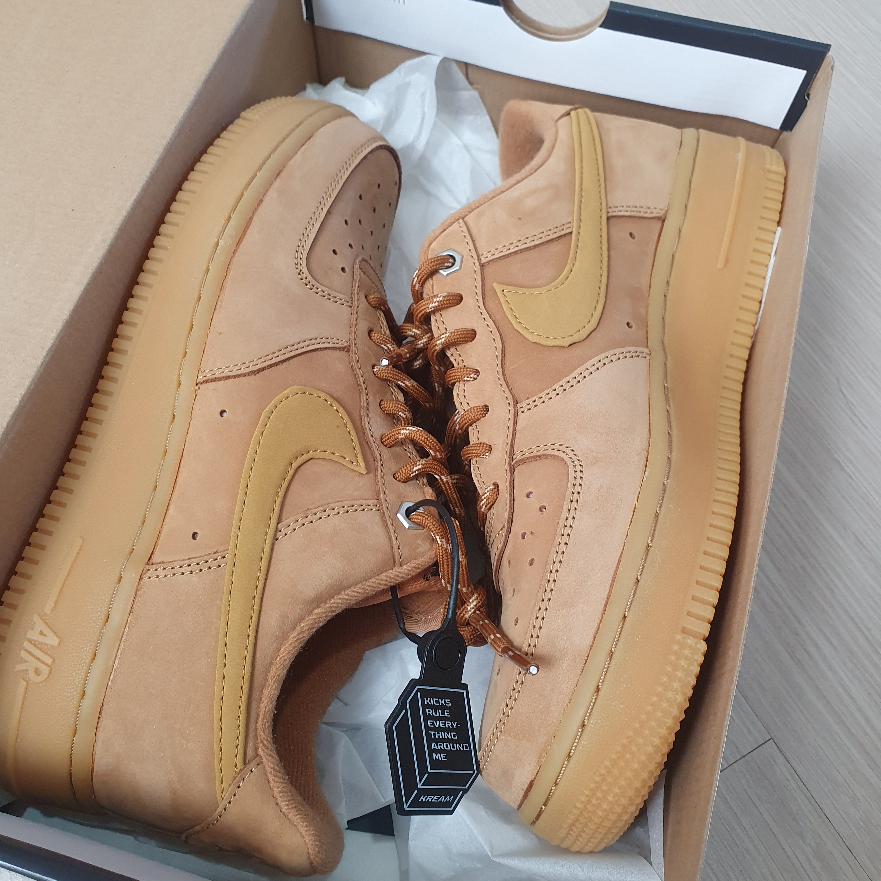 Nike Air Force 1 '07 WB Flax 착용 스타일 - 3