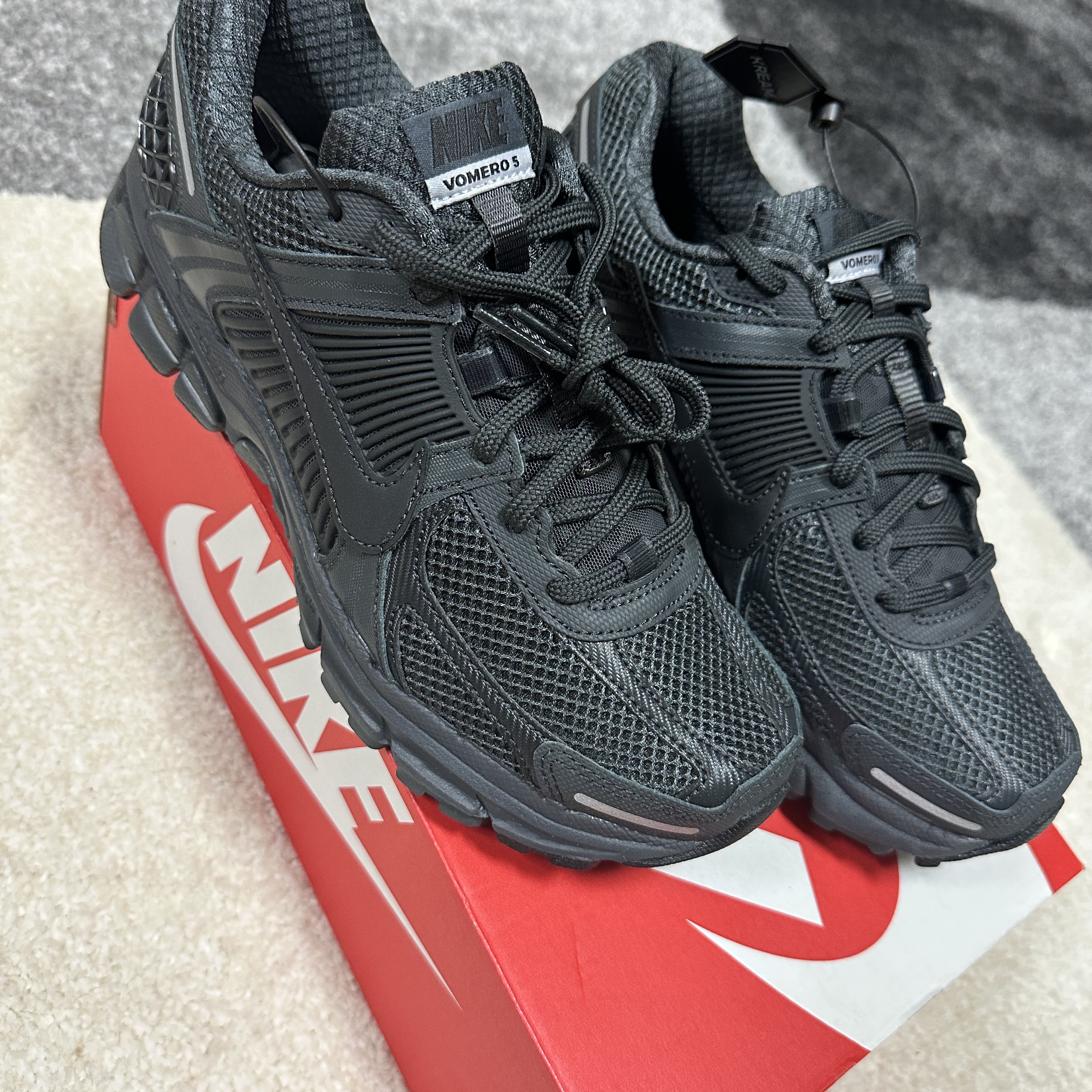 Nike Zoom Vomero 5 SP Anthracite 2023 착용 스타일