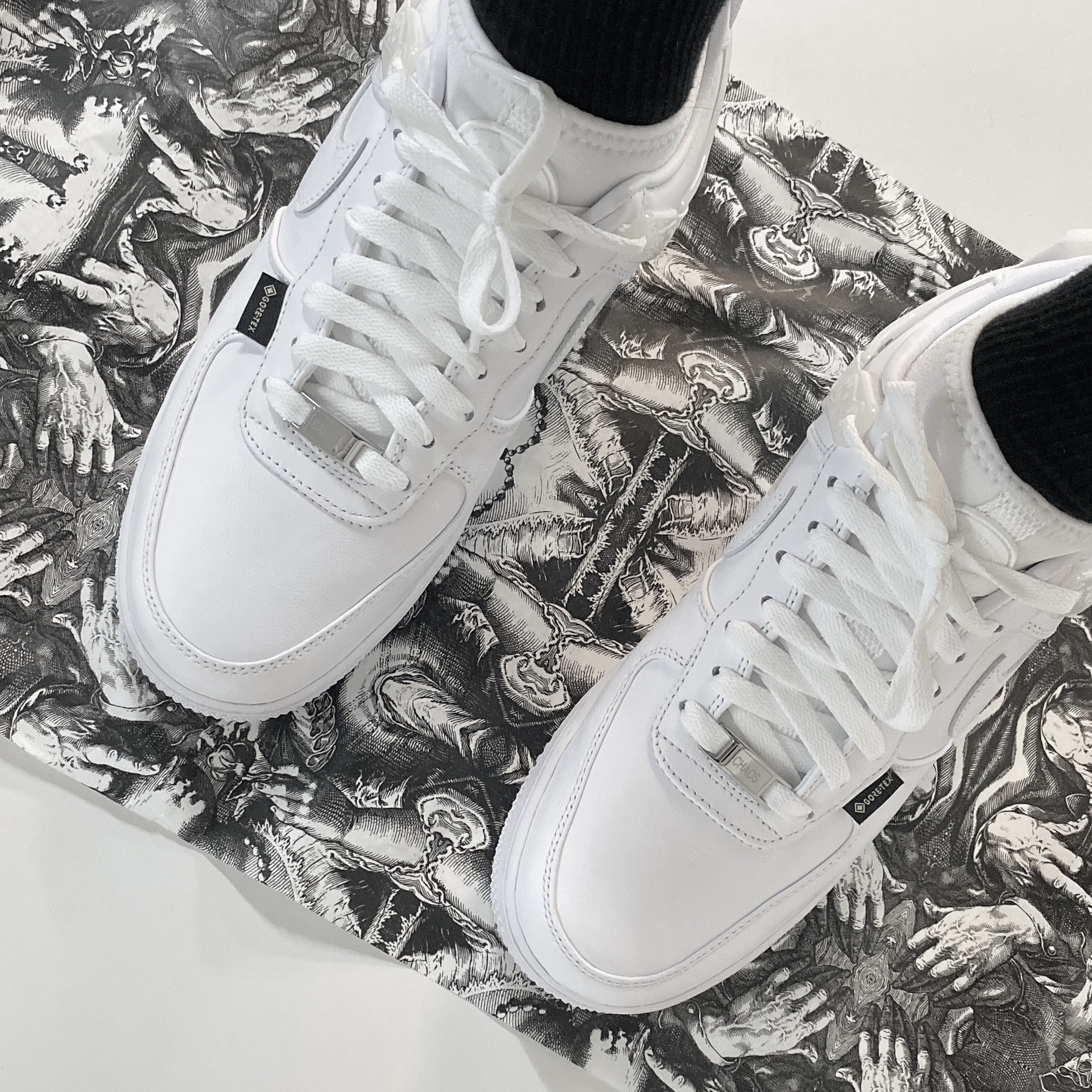 Nike x Undercover Air Force 1 Low SP White 착용 스타일 - 3
